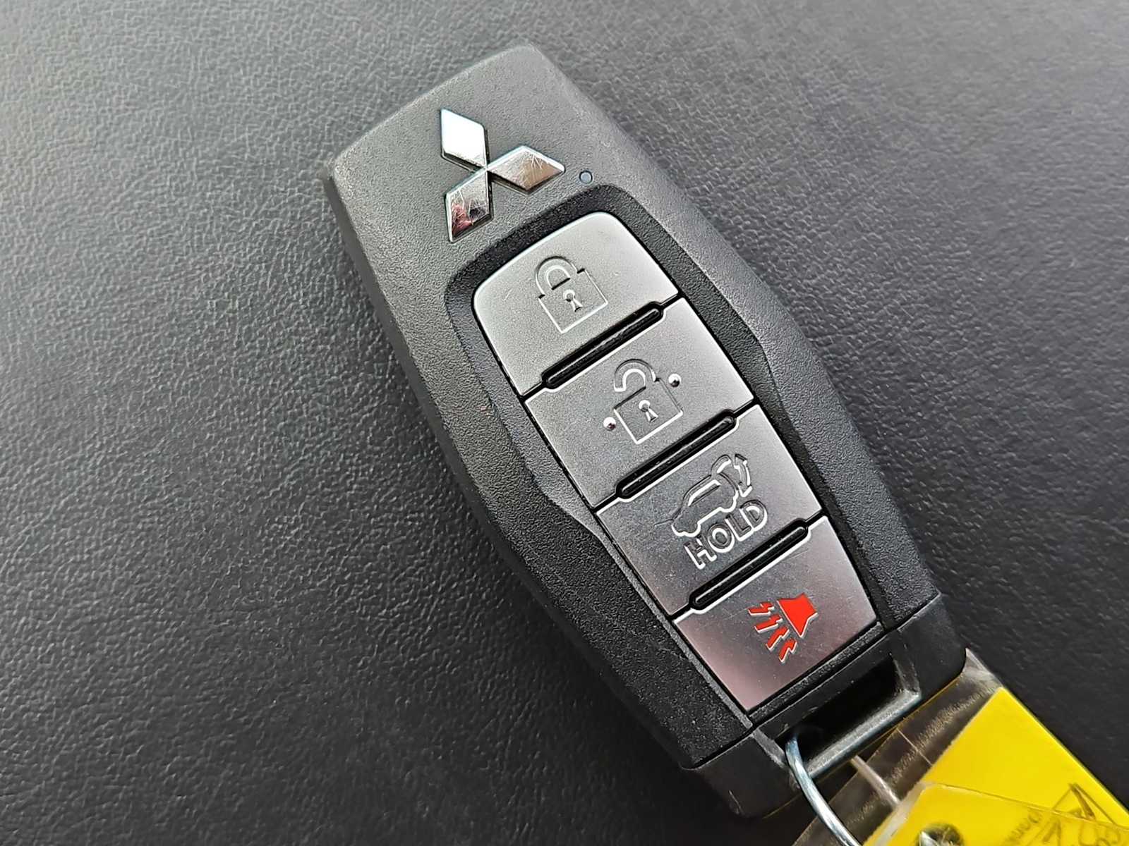 Thumbnail: 2024 Mitsubishi Outlander - 35