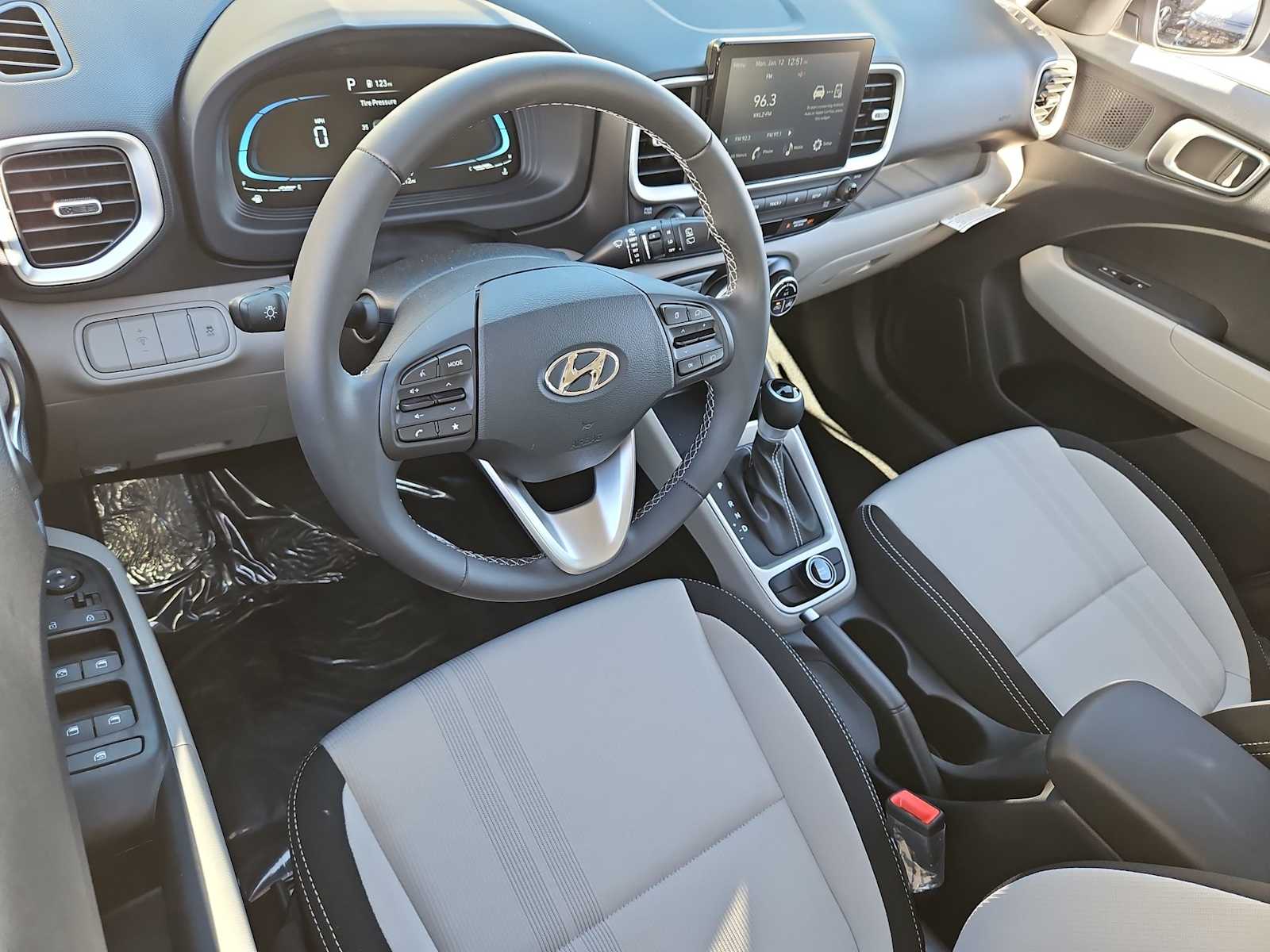 Thumbnail: 2025 Hyundai Venue - 10