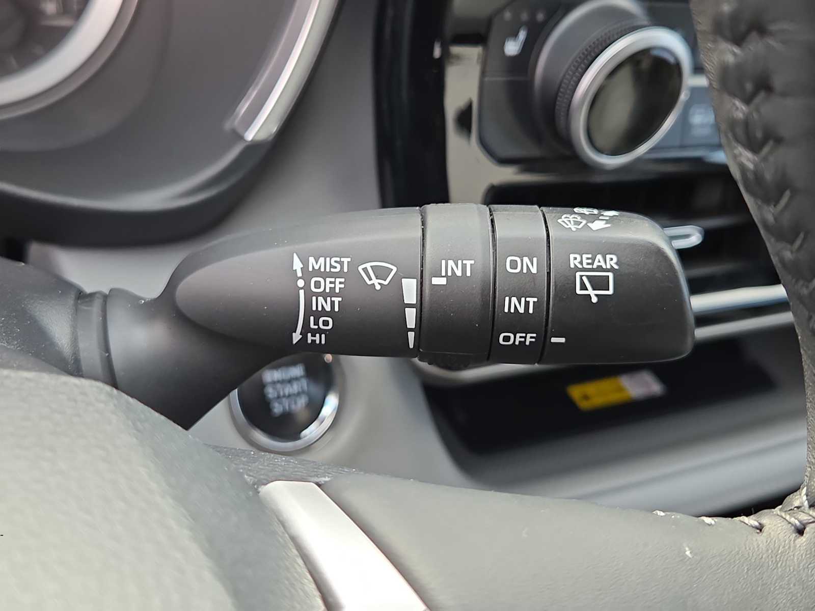 Thumbnail: 2023 Toyota Highlander - 27