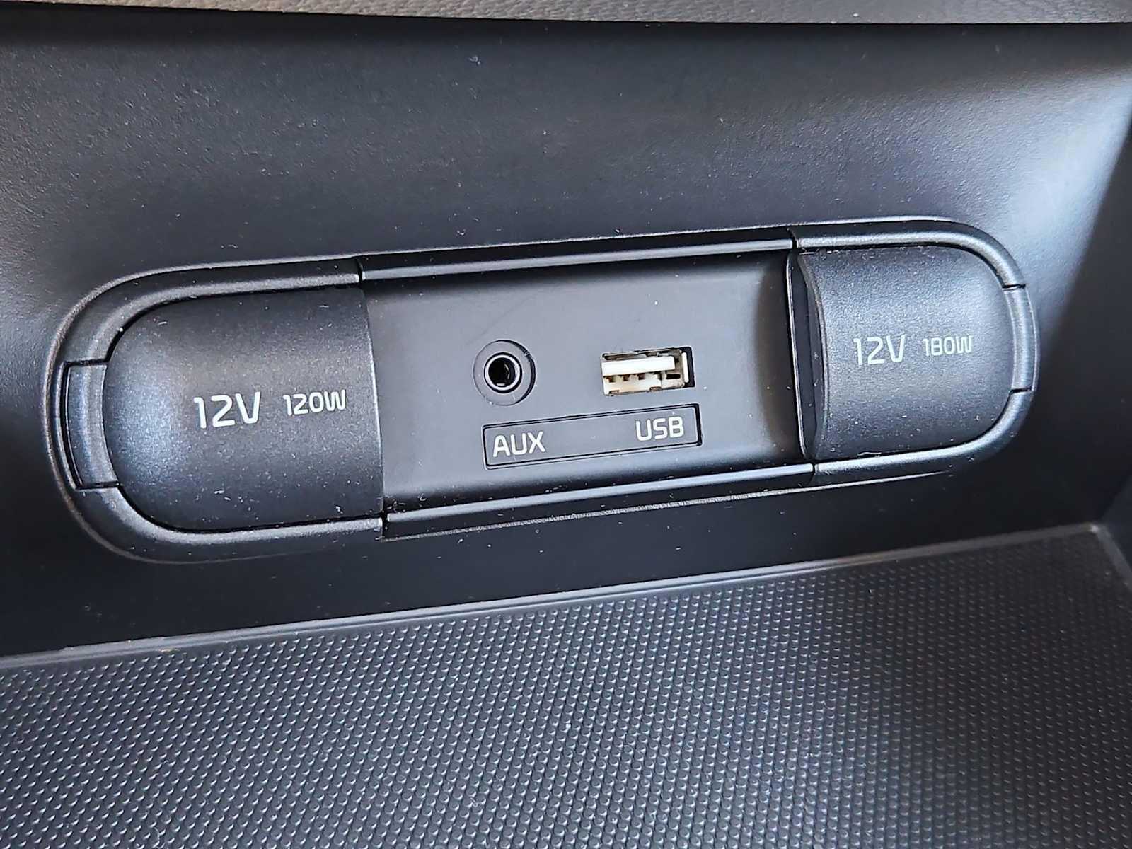 Thumbnail: 2017 Kia Soul EV - 32