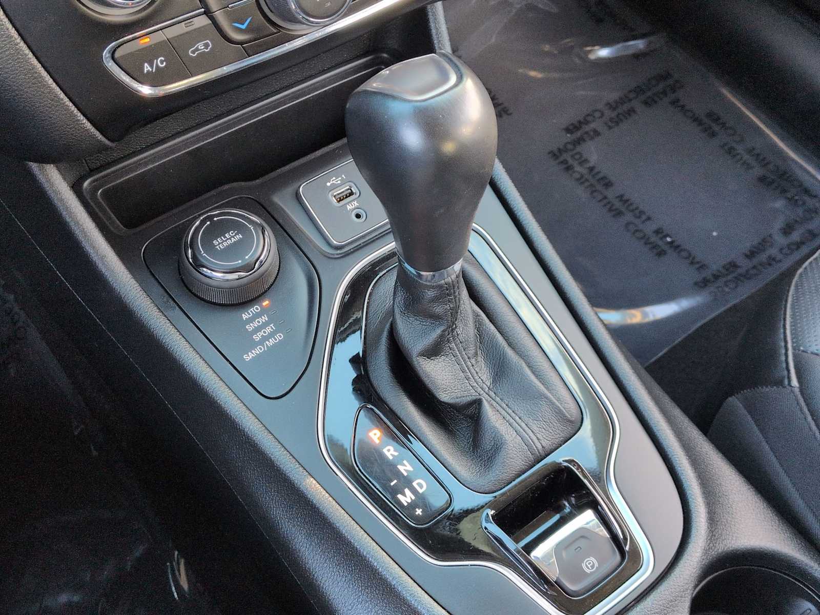 Thumbnail: 2023 Jeep Cherokee - 33