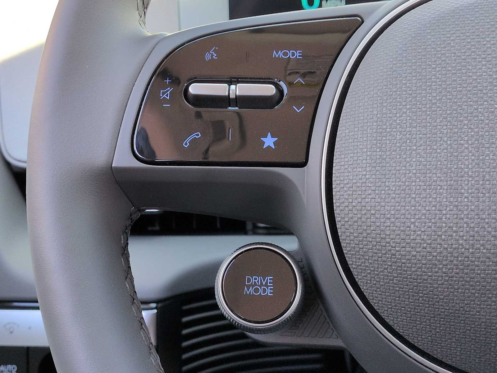 Thumbnail: 2024 Hyundai Ioniq 5 - 24