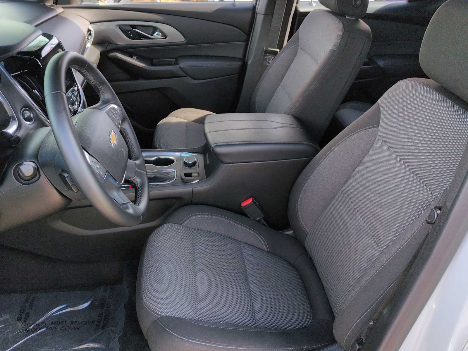 Thumbnail: 2023 Chevrolet Traverse - 17