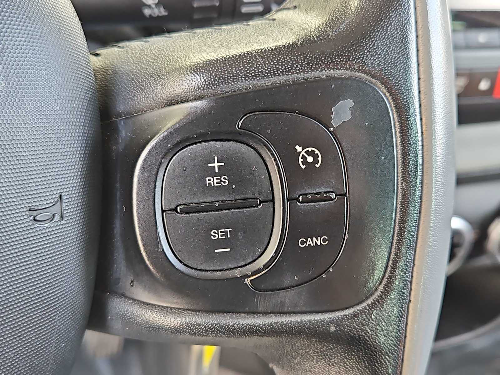 Thumbnail: 2014 Fiat 500L - 25