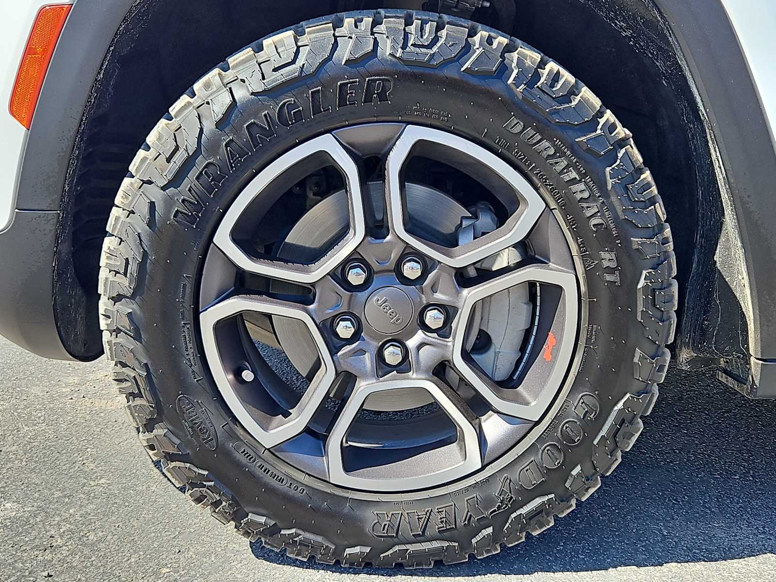 Thumbnail: 2022 Jeep Grand Cherokee - 14