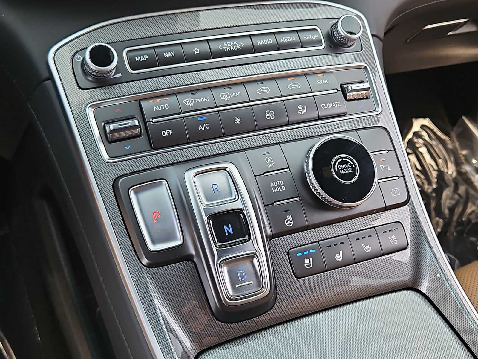 Thumbnail: 2023 Hyundai Santa Fe - 33