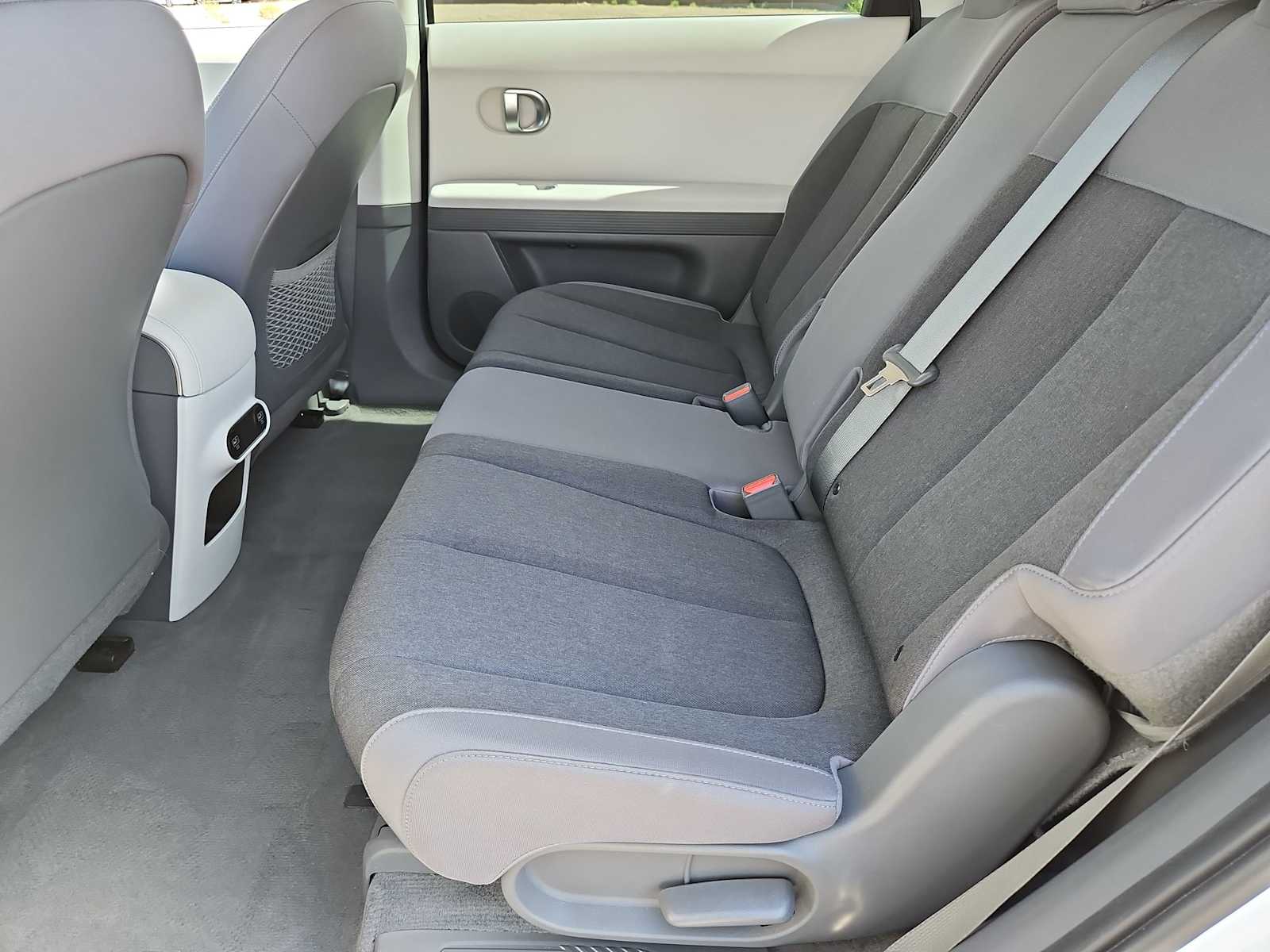 Thumbnail: 2024 Hyundai Ioniq 5 - 19