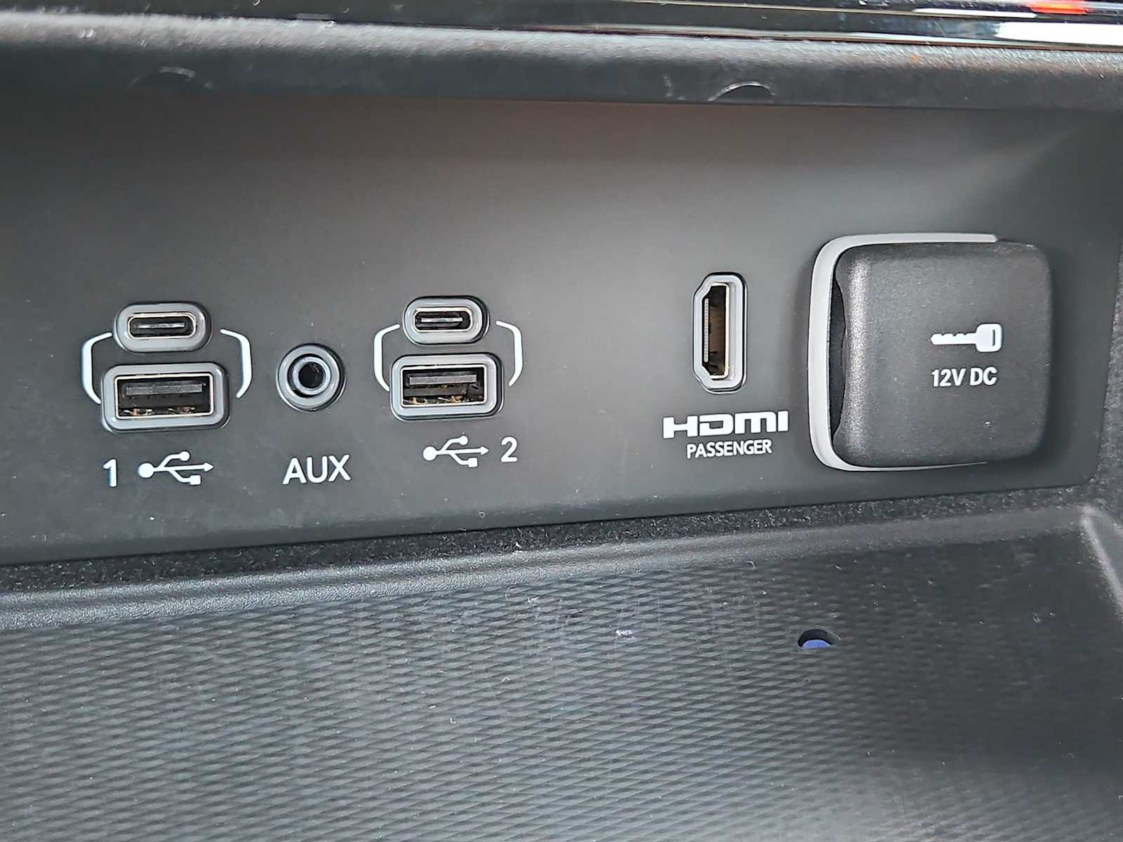 Thumbnail: 2022 Jeep Grand Cherokee - 32