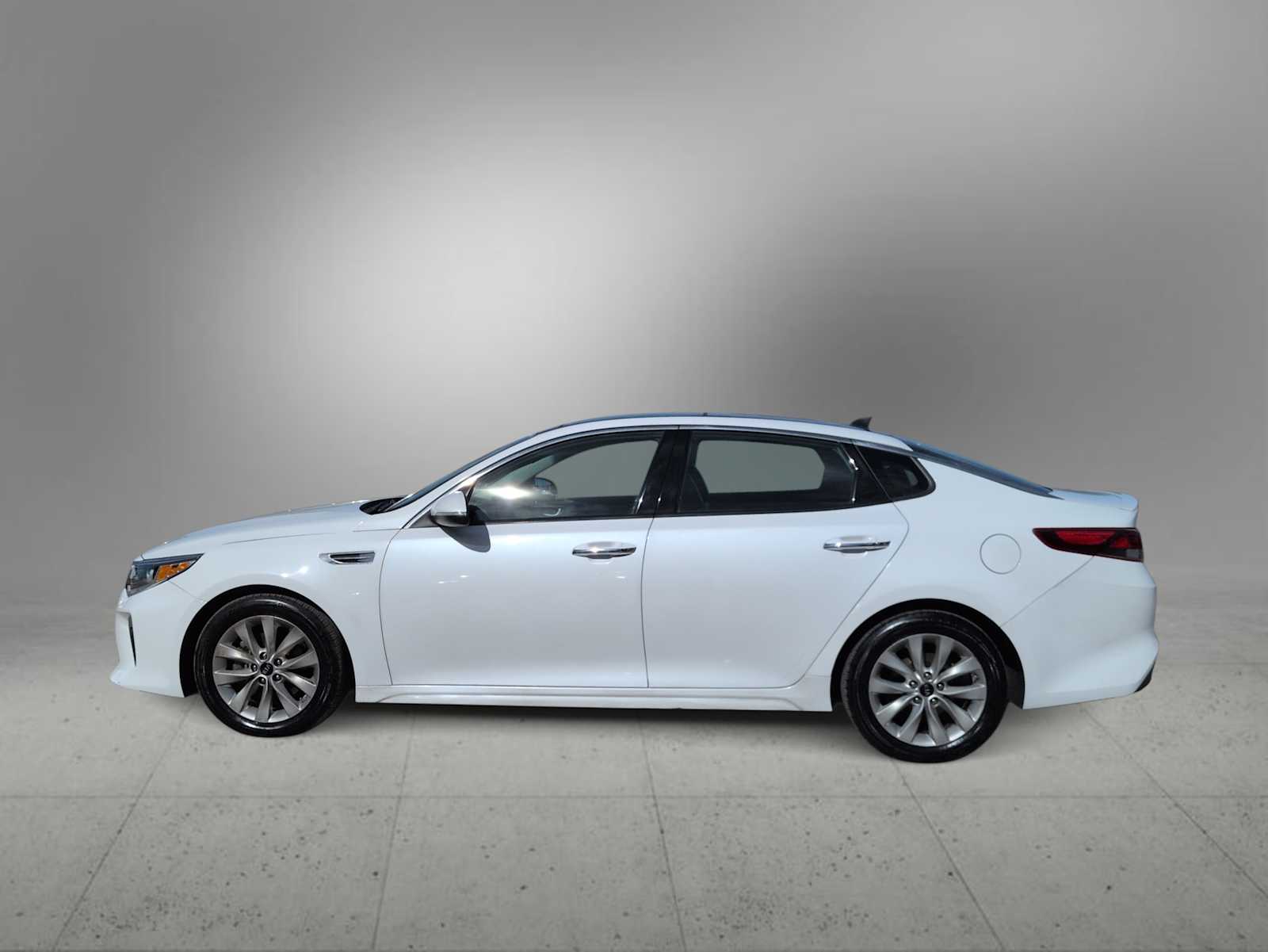 Thumbnail: 2018 Kia Optima - 5