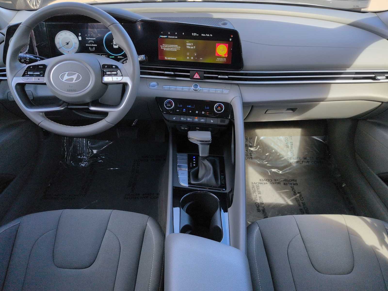 Thumbnail: 2025 Hyundai Elantra - 16