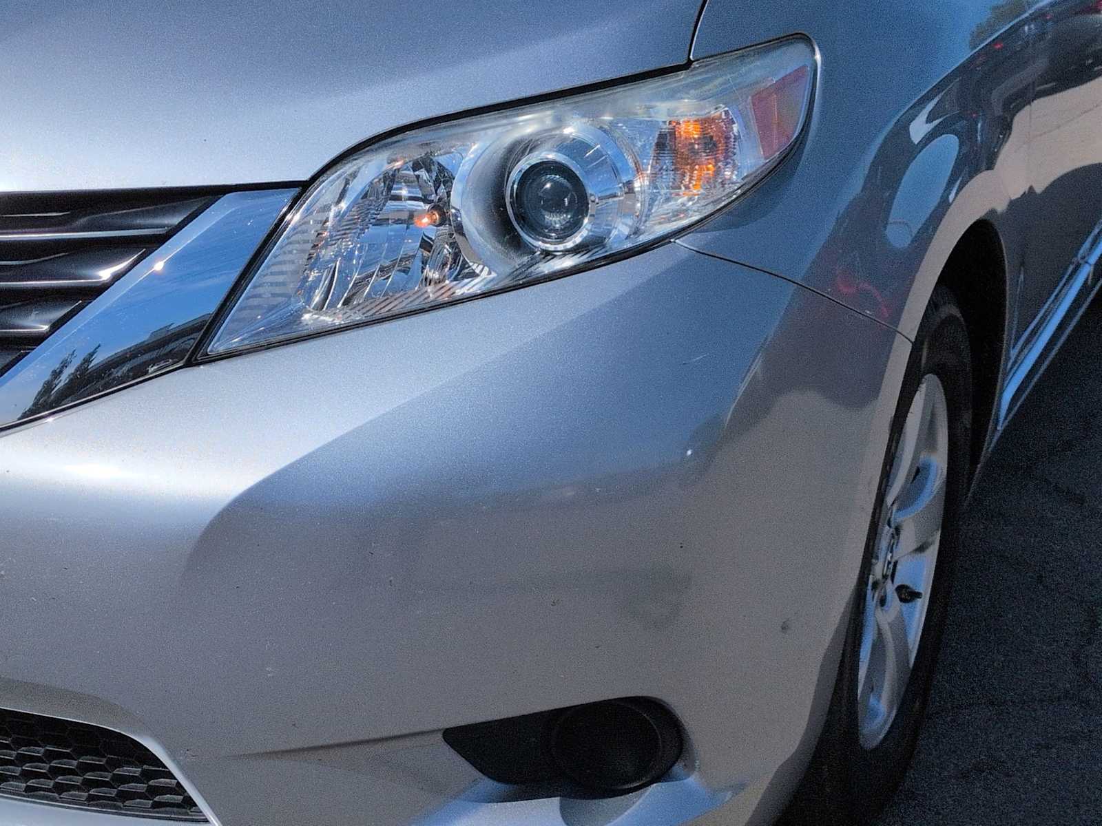 Thumbnail: 2013 Toyota Sienna - 11