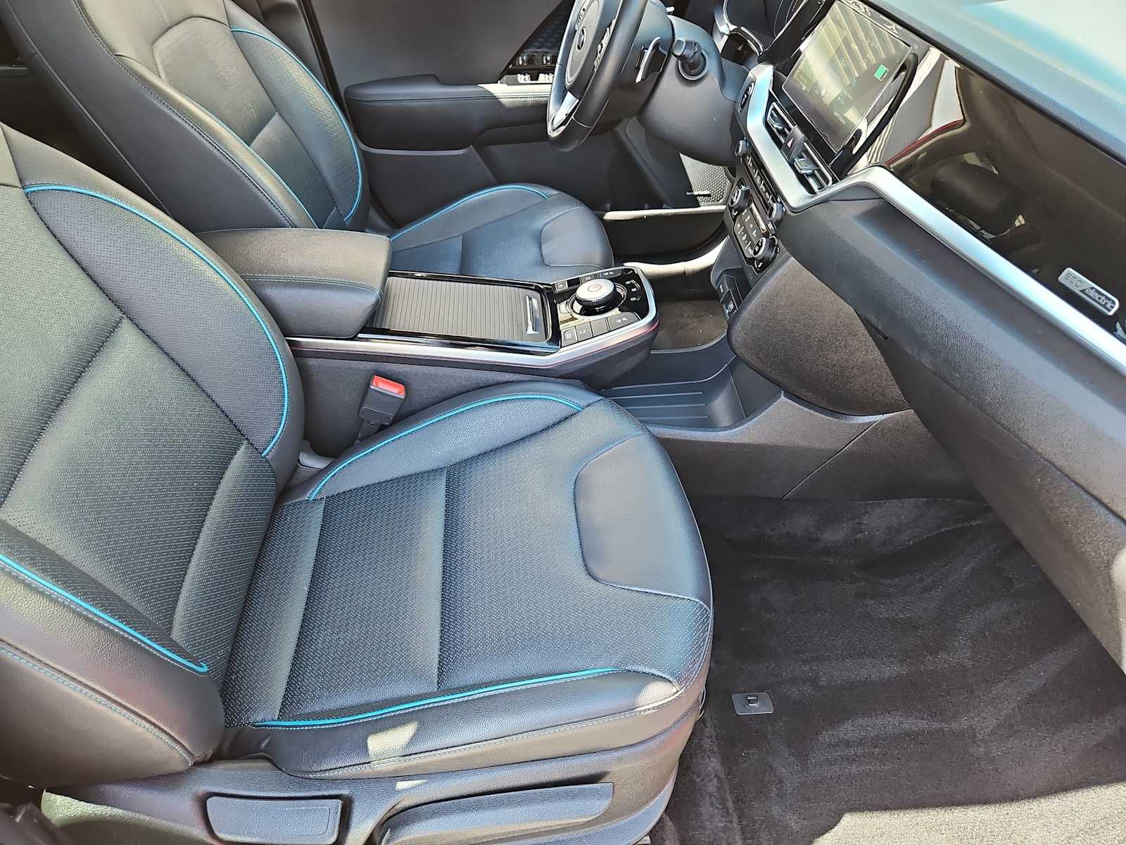 Thumbnail: 2020 Kia Niro - 23