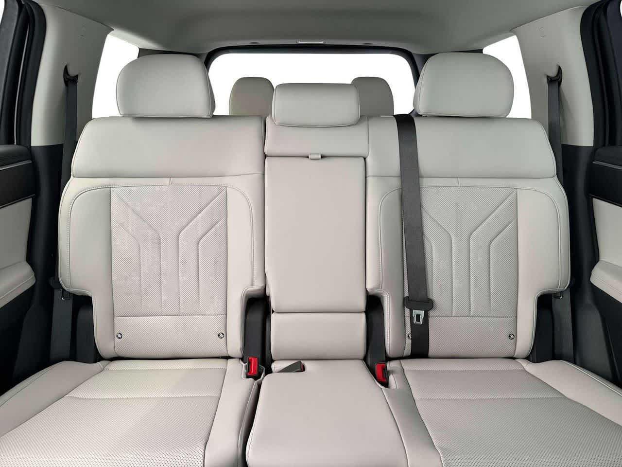 Thumbnail: 2026 Hyundai Santa Fe - 16