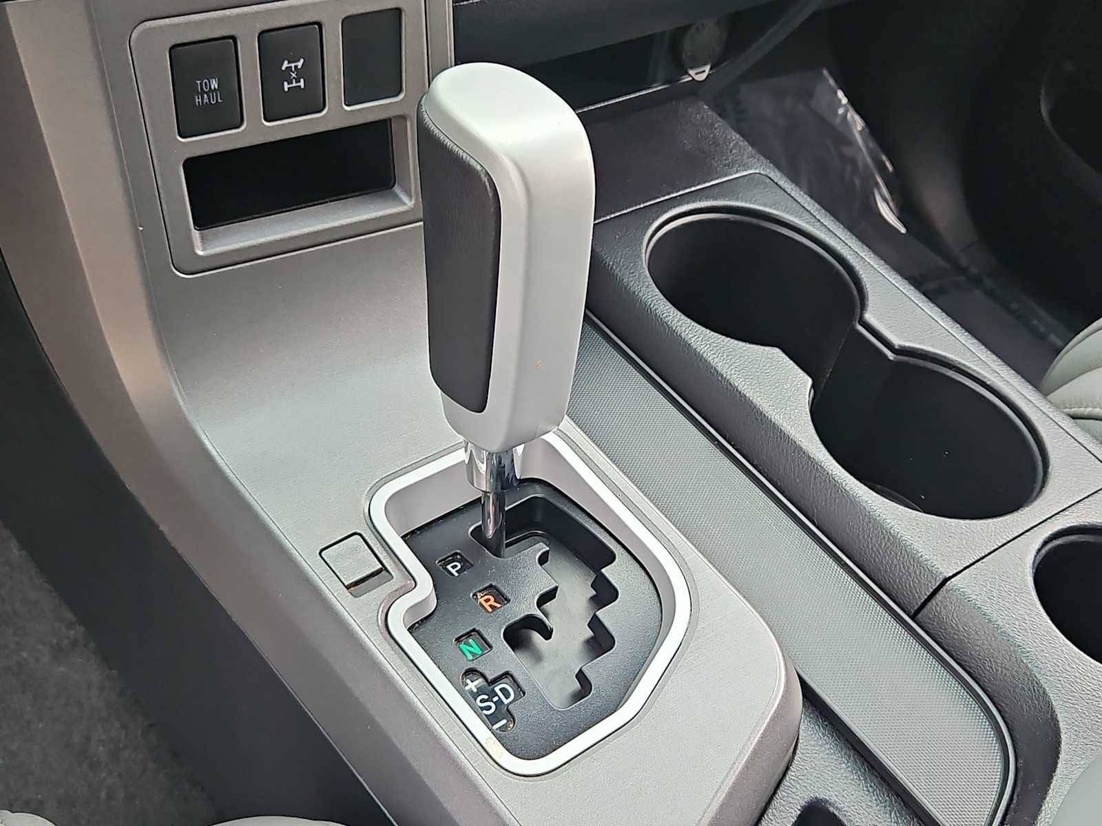 Thumbnail: 2016 Toyota Sequoia - 33