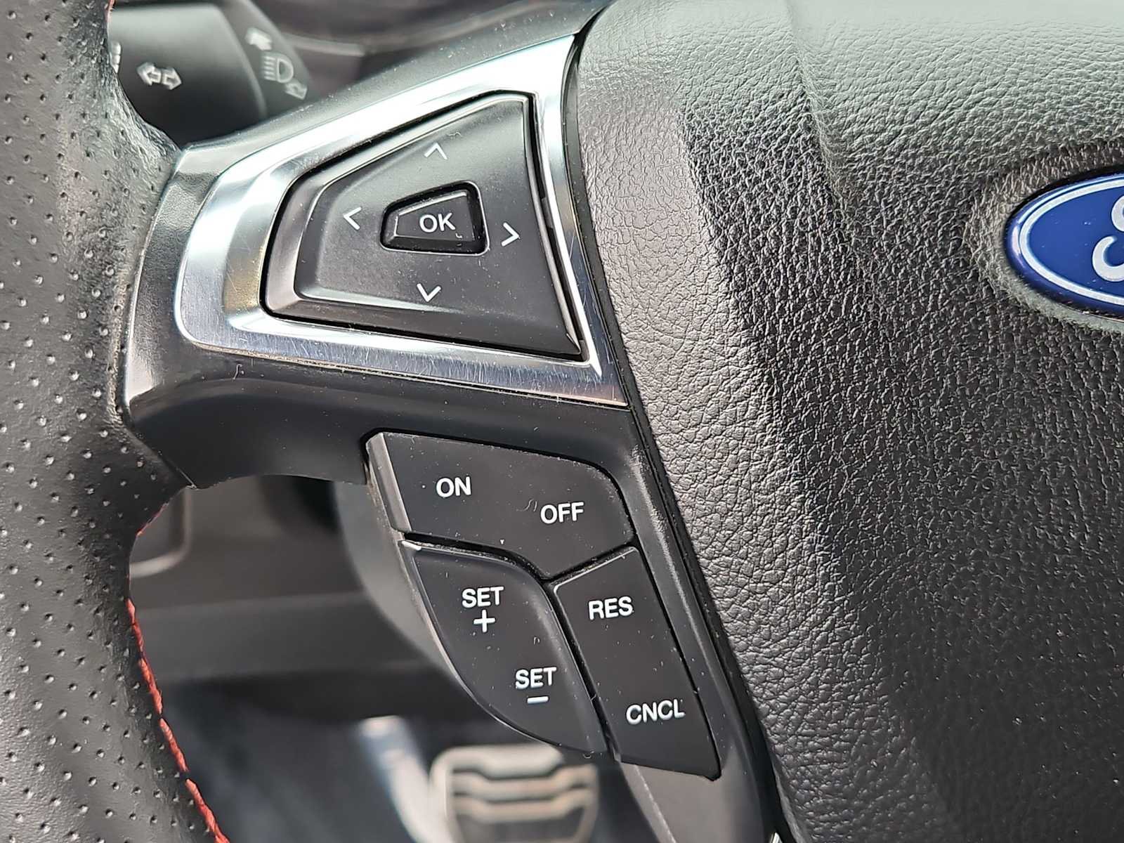 Thumbnail: 2022 Ford Edge - 22