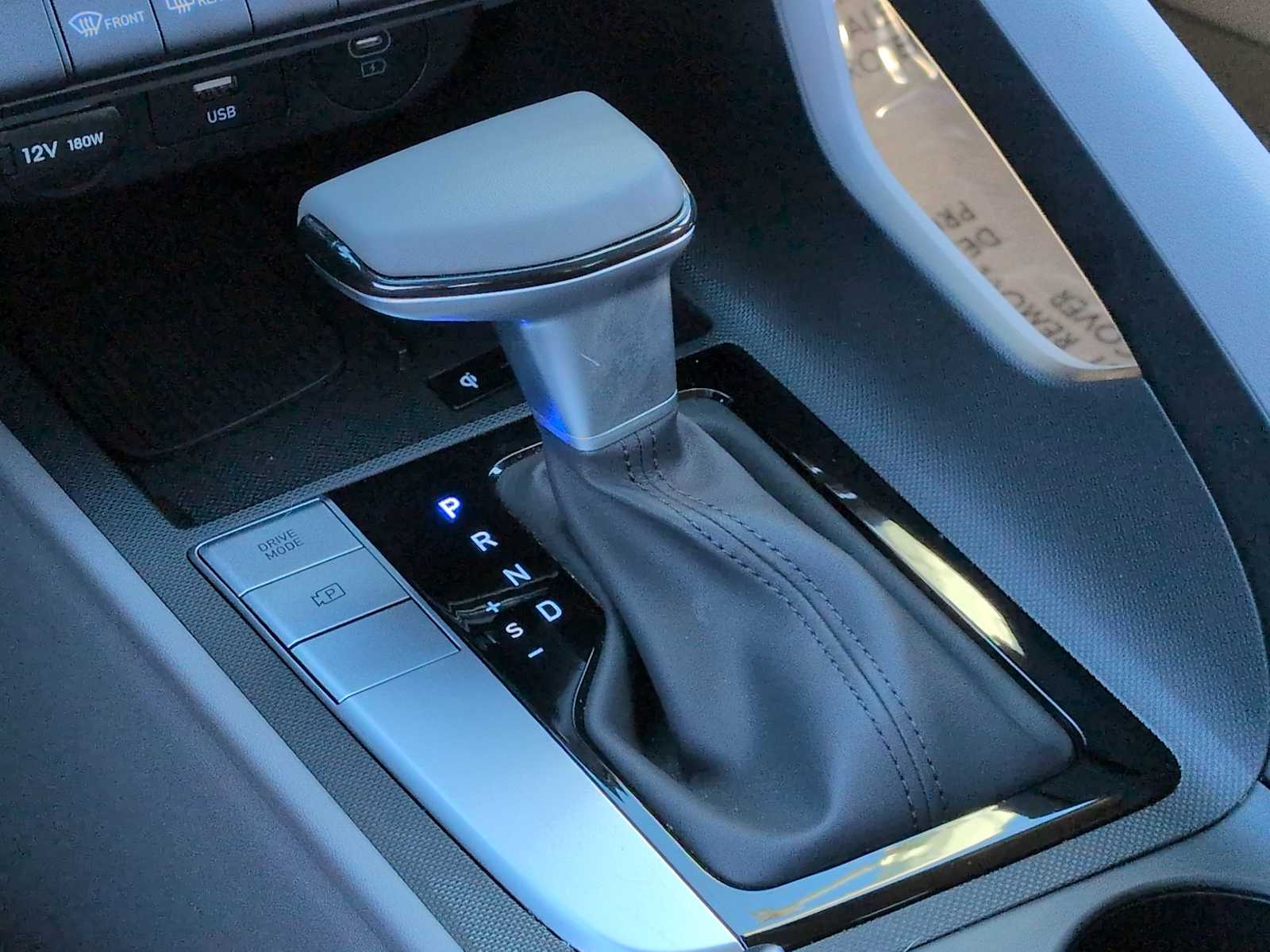 Thumbnail: 2025 Hyundai Elantra - 32