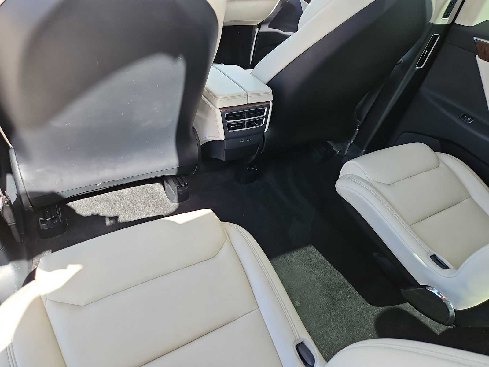 Thumbnail: 2018 Tesla Model X - 17
