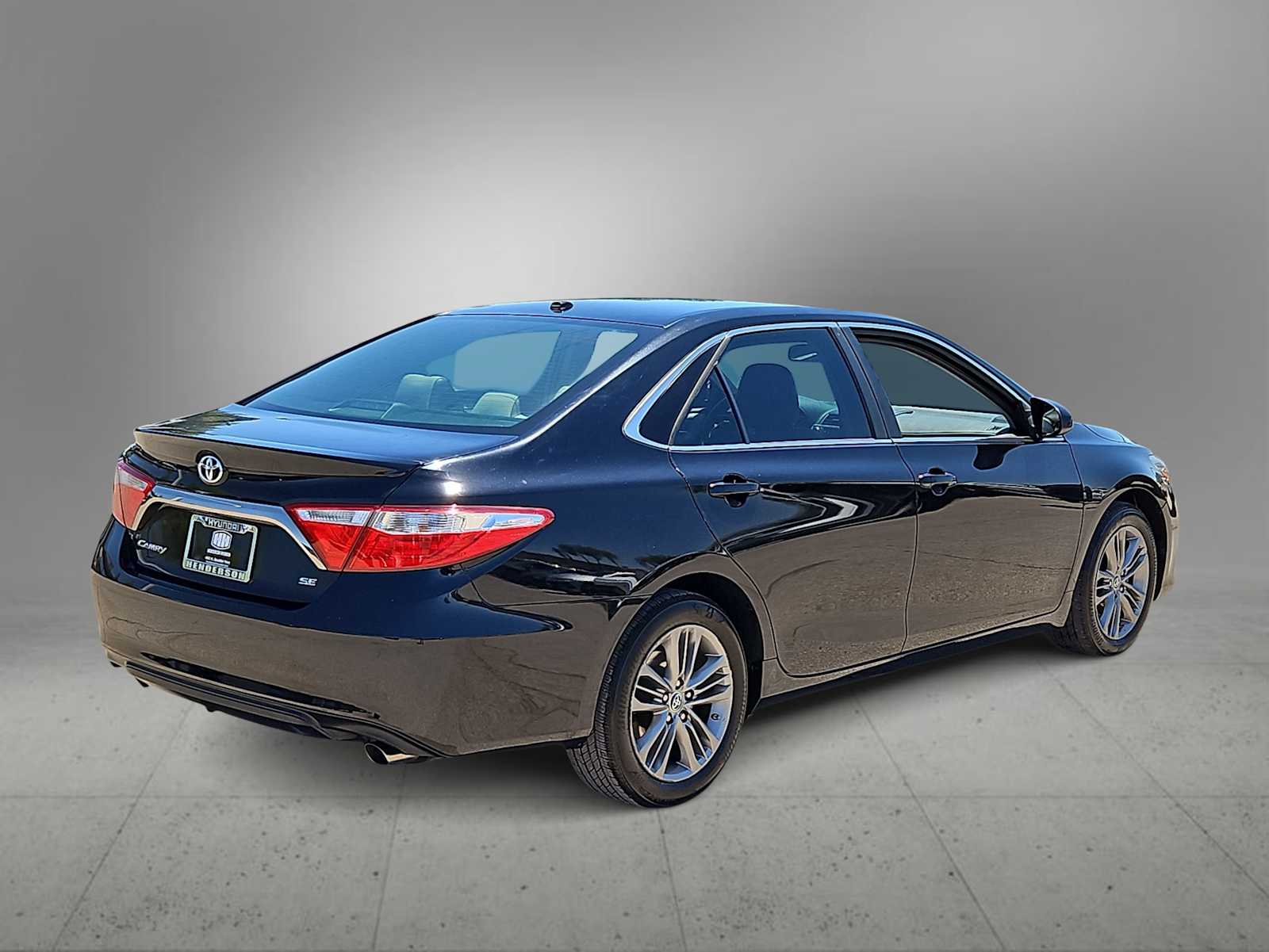 Thumbnail: 2015 Toyota Camry - 8