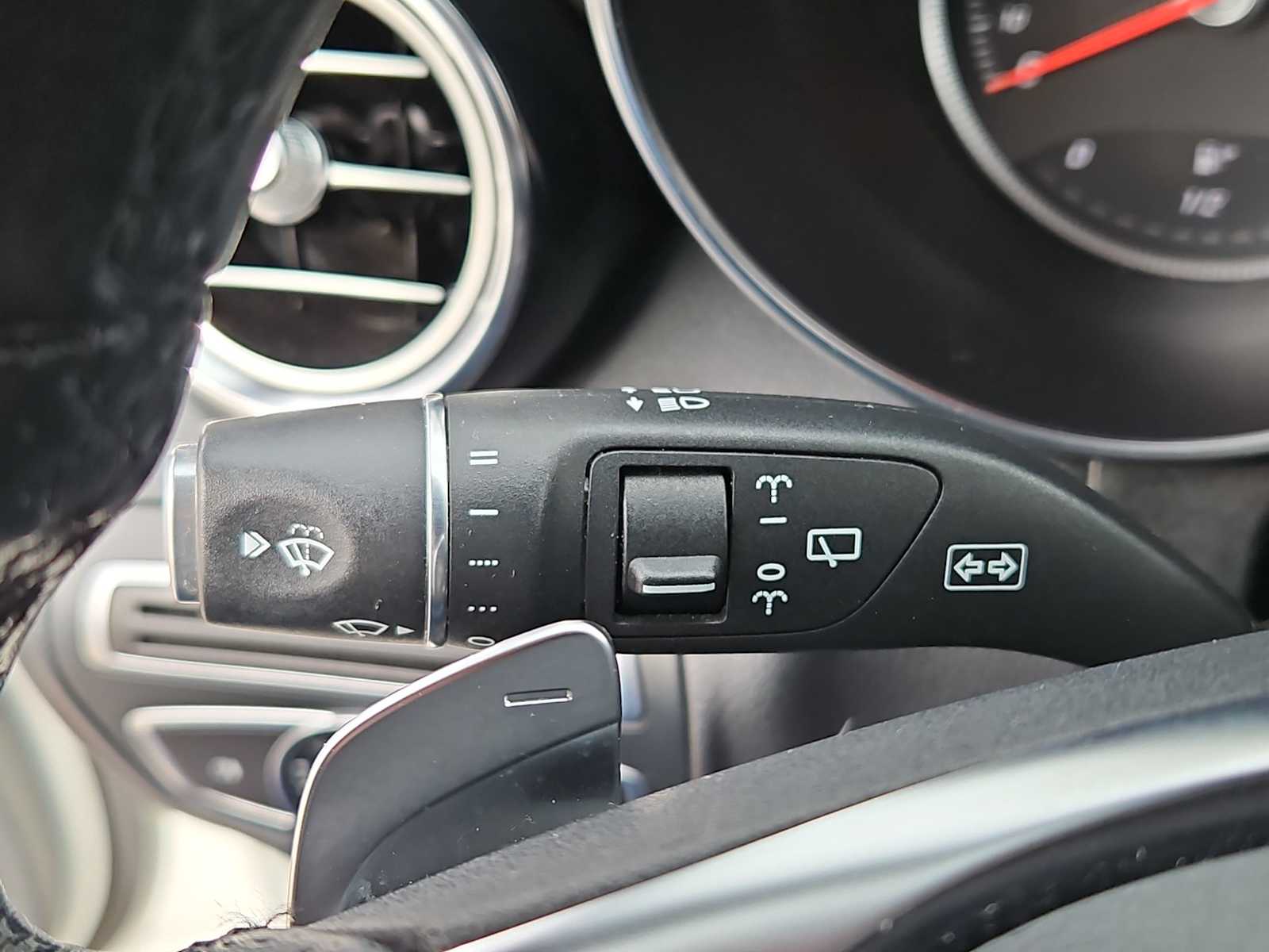 Thumbnail: 2019 Mercedes-Benz GLC - 26