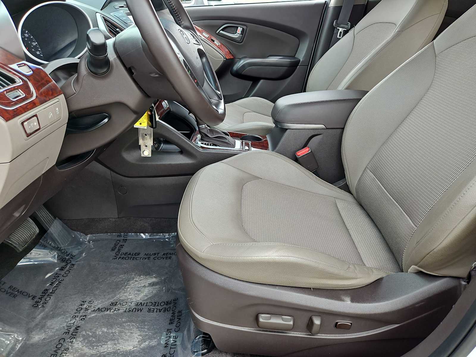 Thumbnail: 2014 Hyundai Tucson - 17