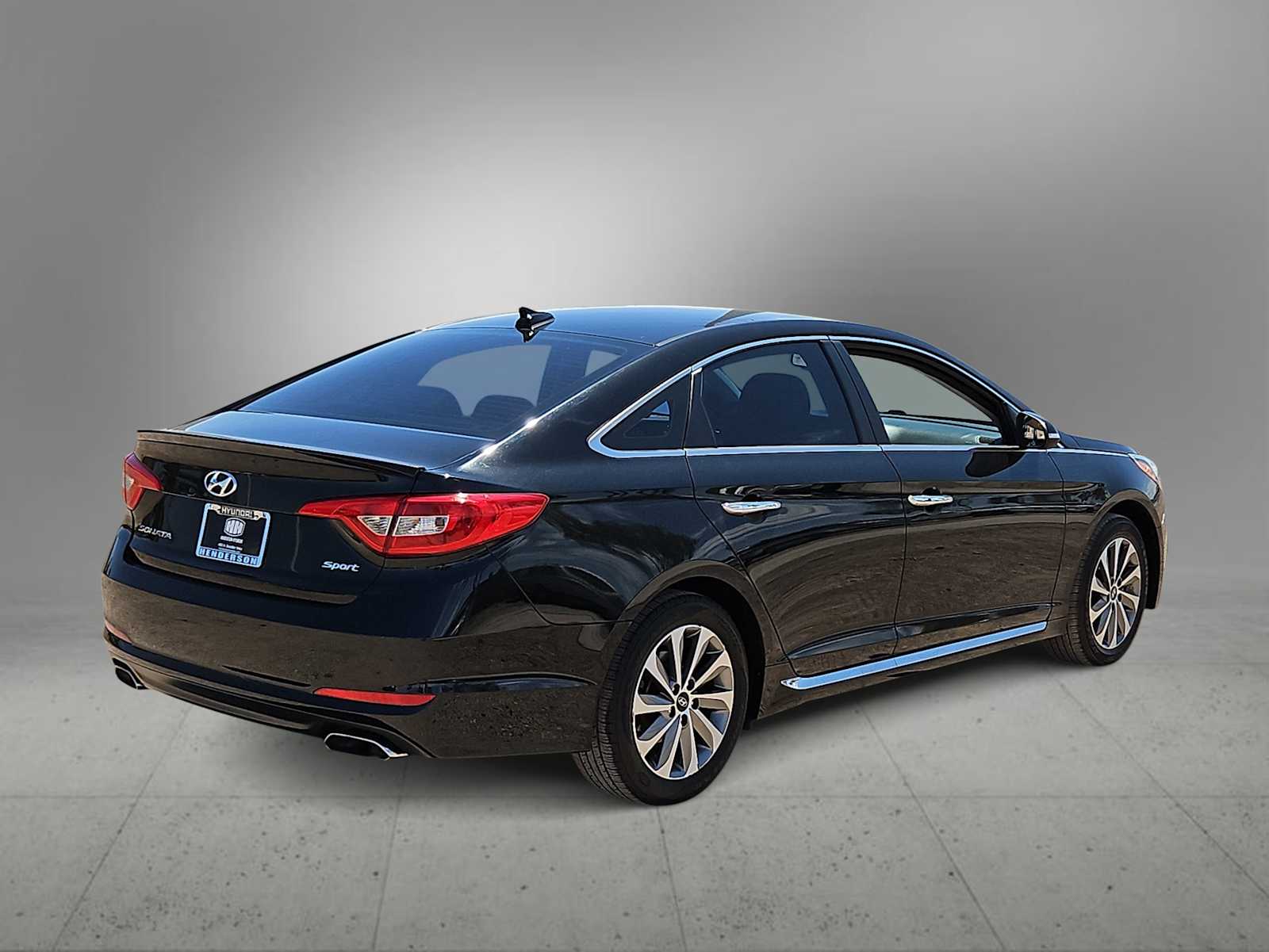 Thumbnail: 2016 Hyundai Sonata - 8