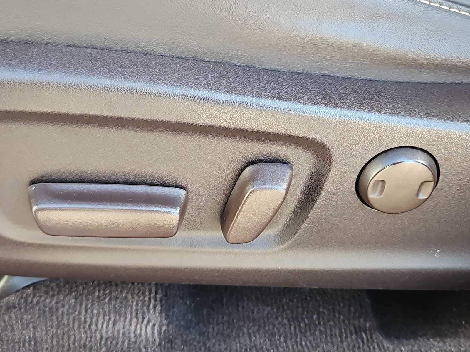 Thumbnail: 2017 Lexus RX - 18