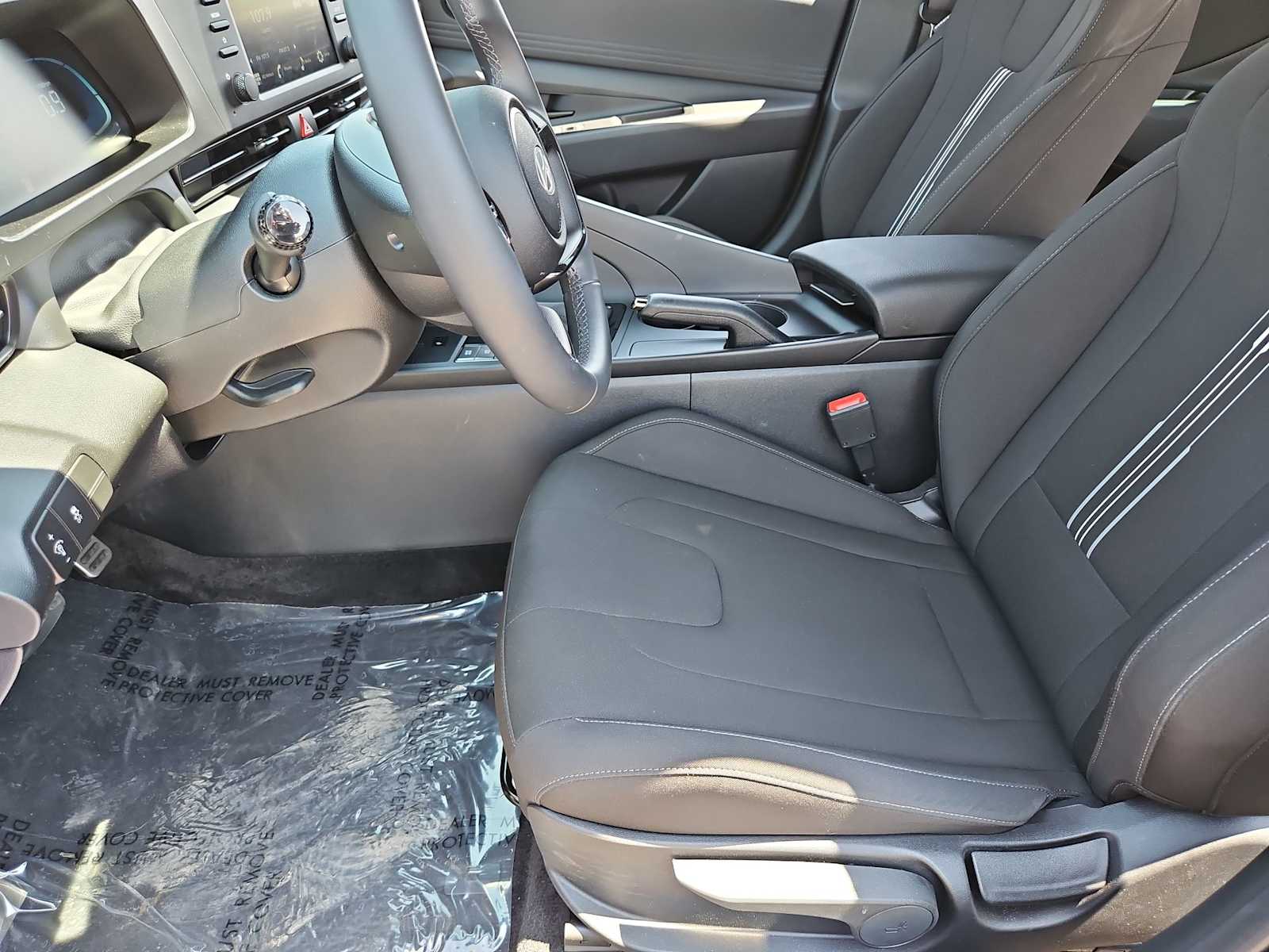 Thumbnail: 2025 Hyundai Elantra - 15