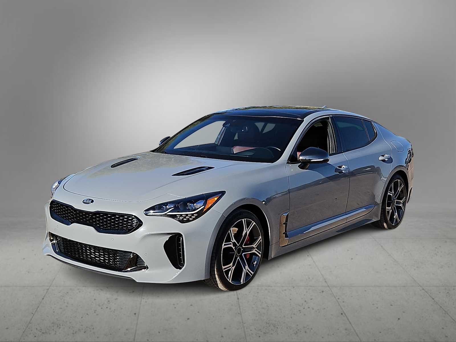 Thumbnail: 2019 Kia Stinger - 4