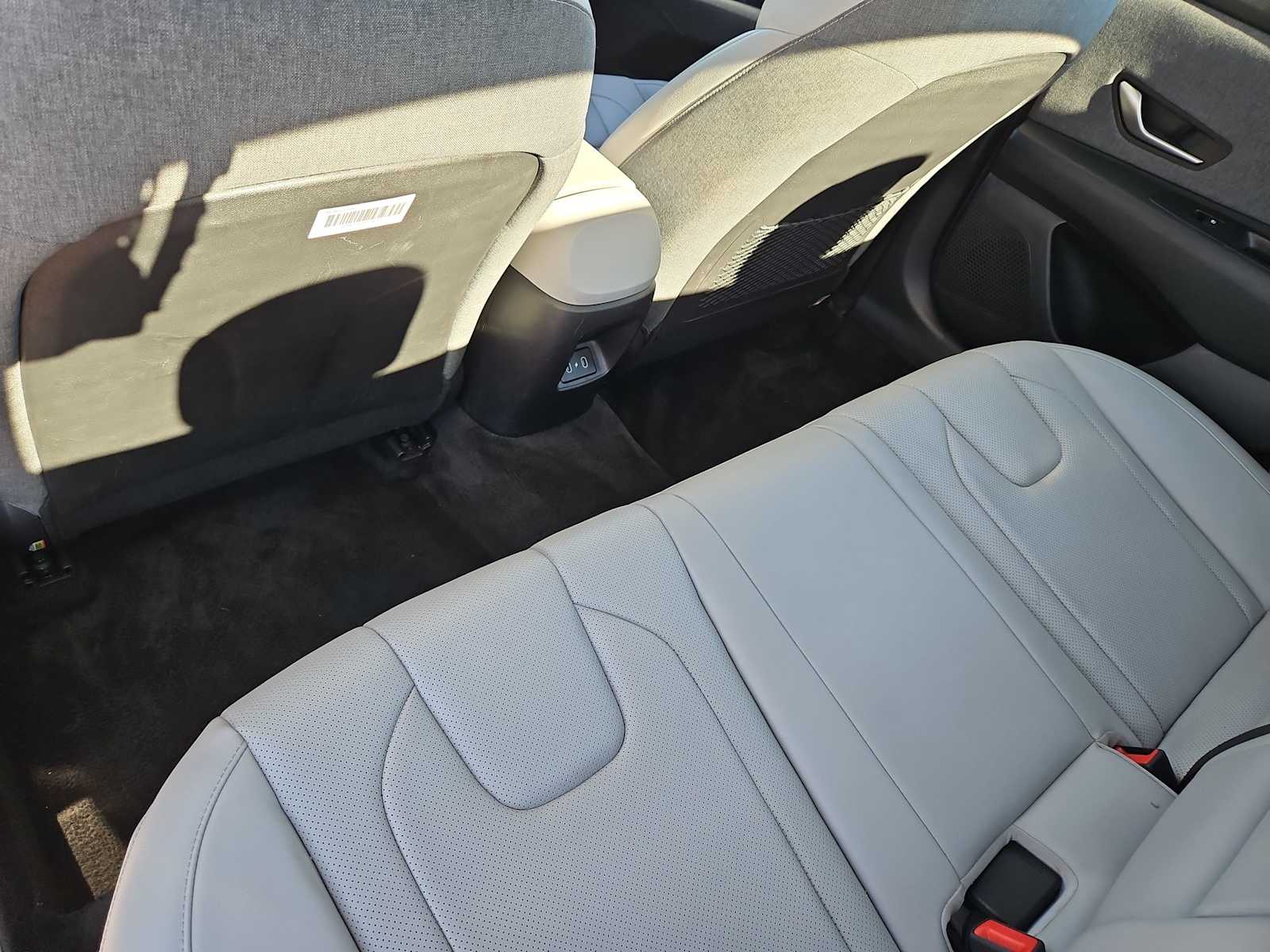 Thumbnail: 2024 Hyundai Elantra - 18