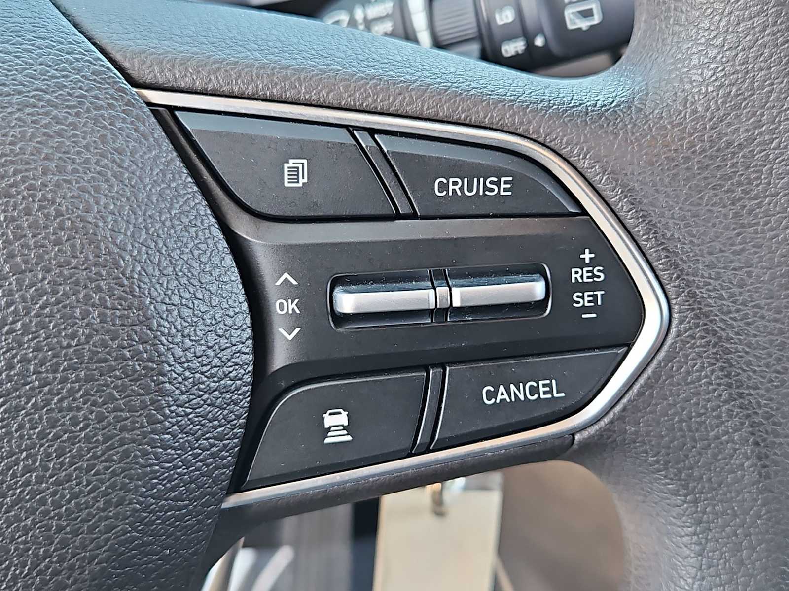 Thumbnail: 2020 Hyundai Santa Fe - 24