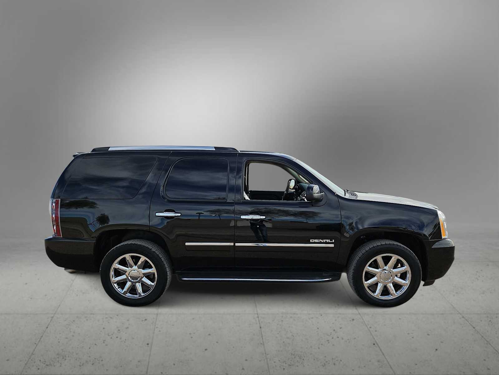 Thumbnail: 2013 GMC Yukon - 9