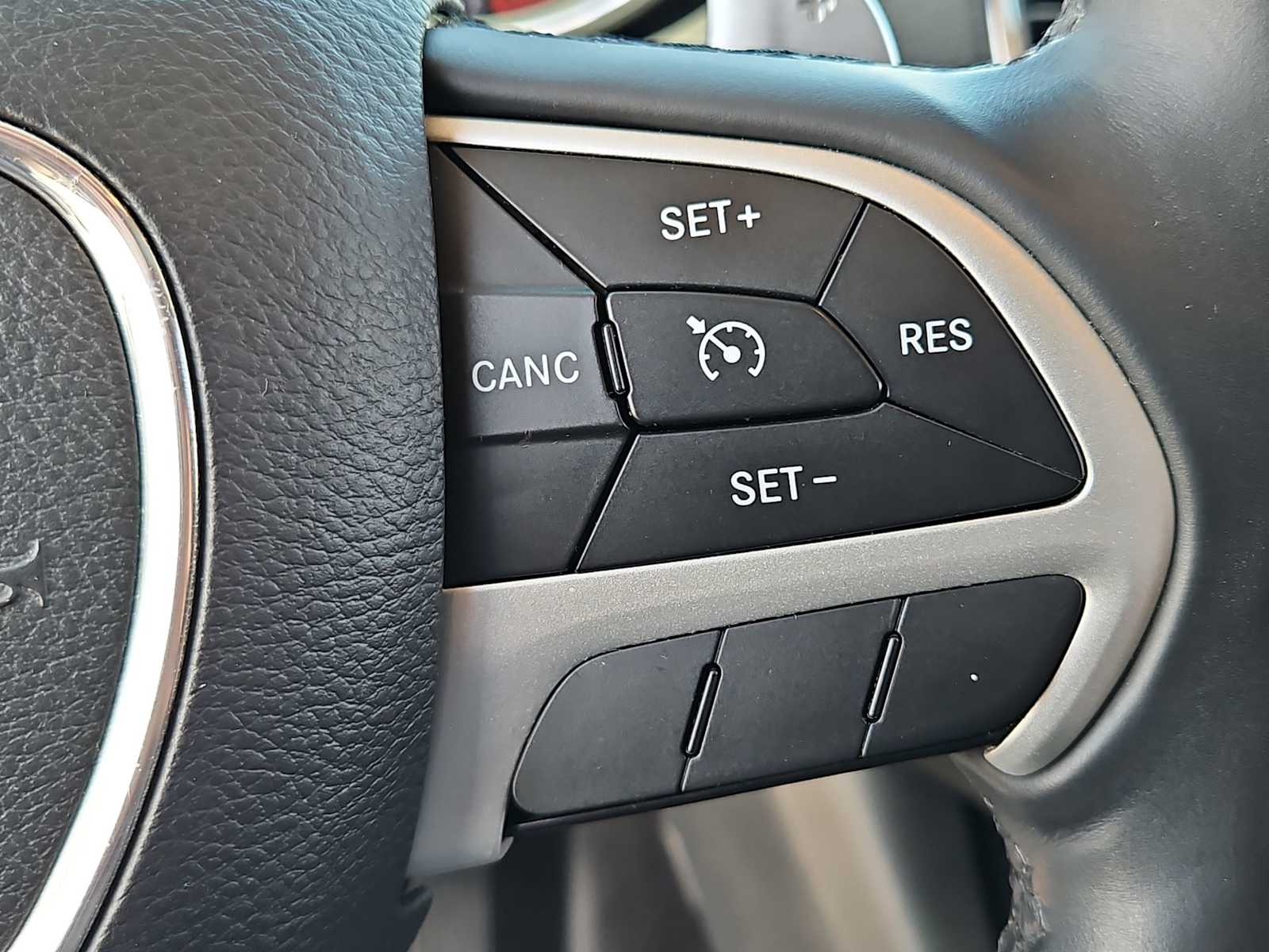 Thumbnail: 2014 Dodge Durango - 24