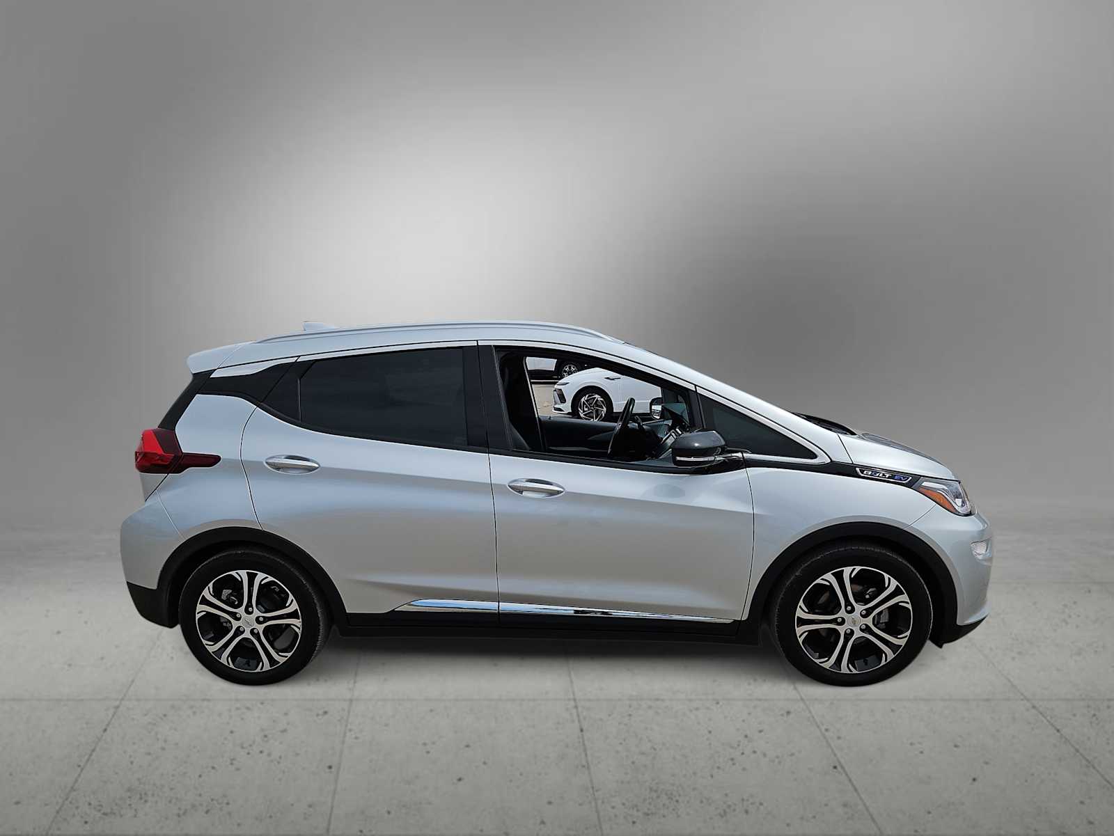 Thumbnail: 2020 Chevrolet Bolt EV - 9