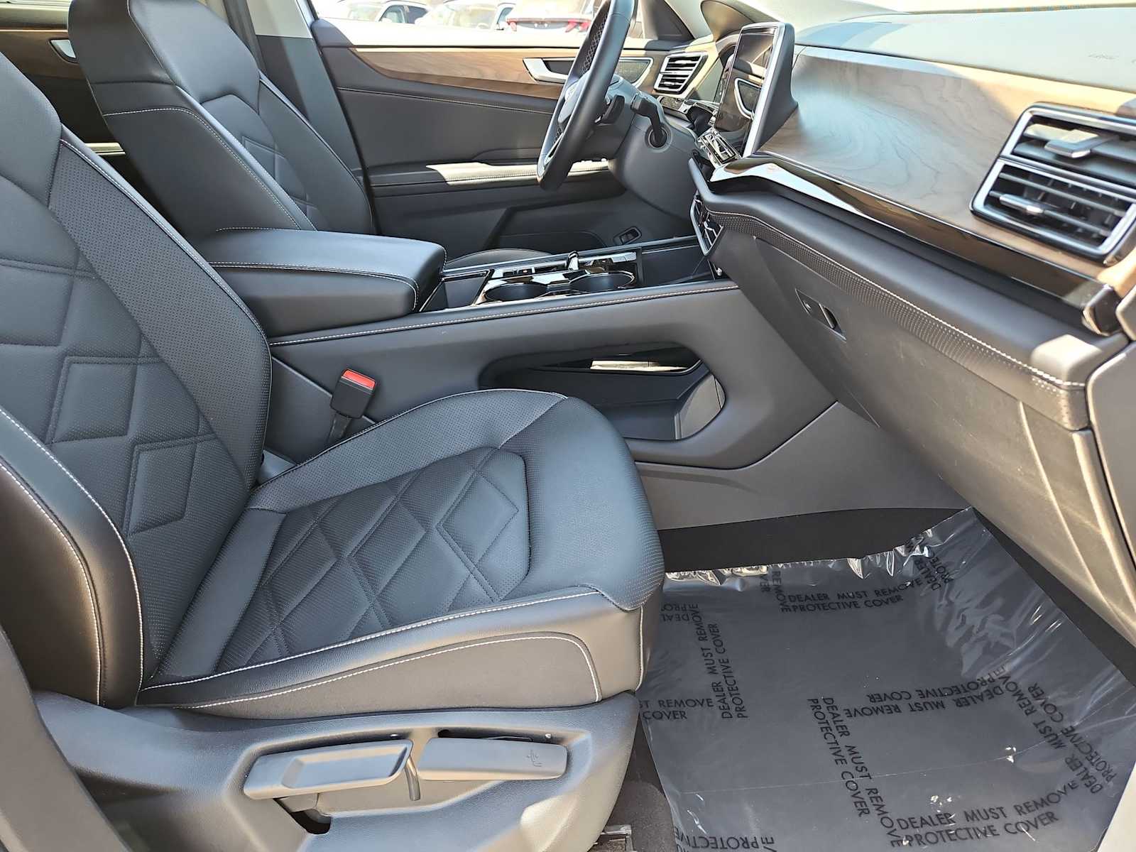 Thumbnail: 2024 Volkswagen Atlas - 21