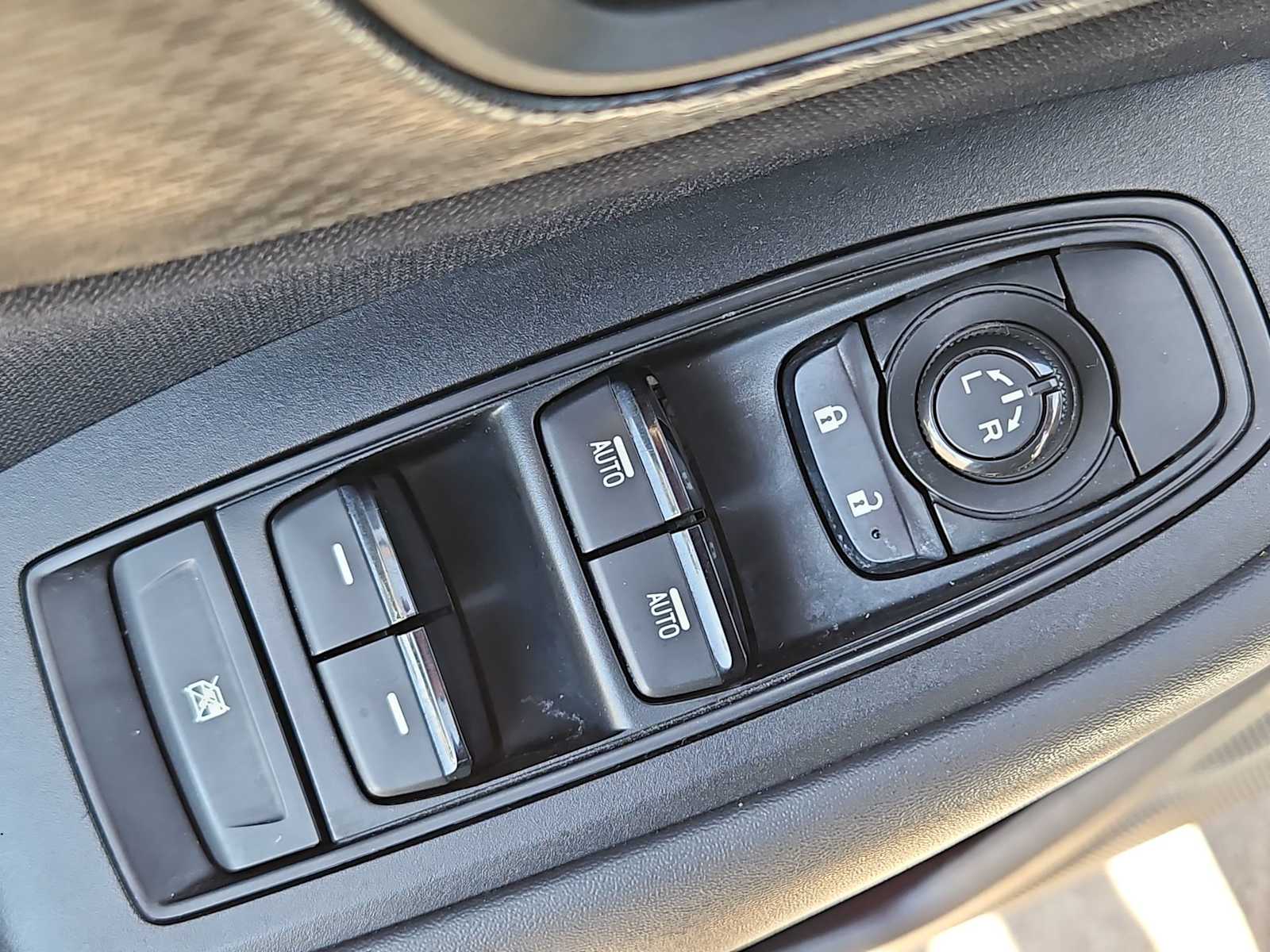 Thumbnail: 2020 Subaru Outback - 17