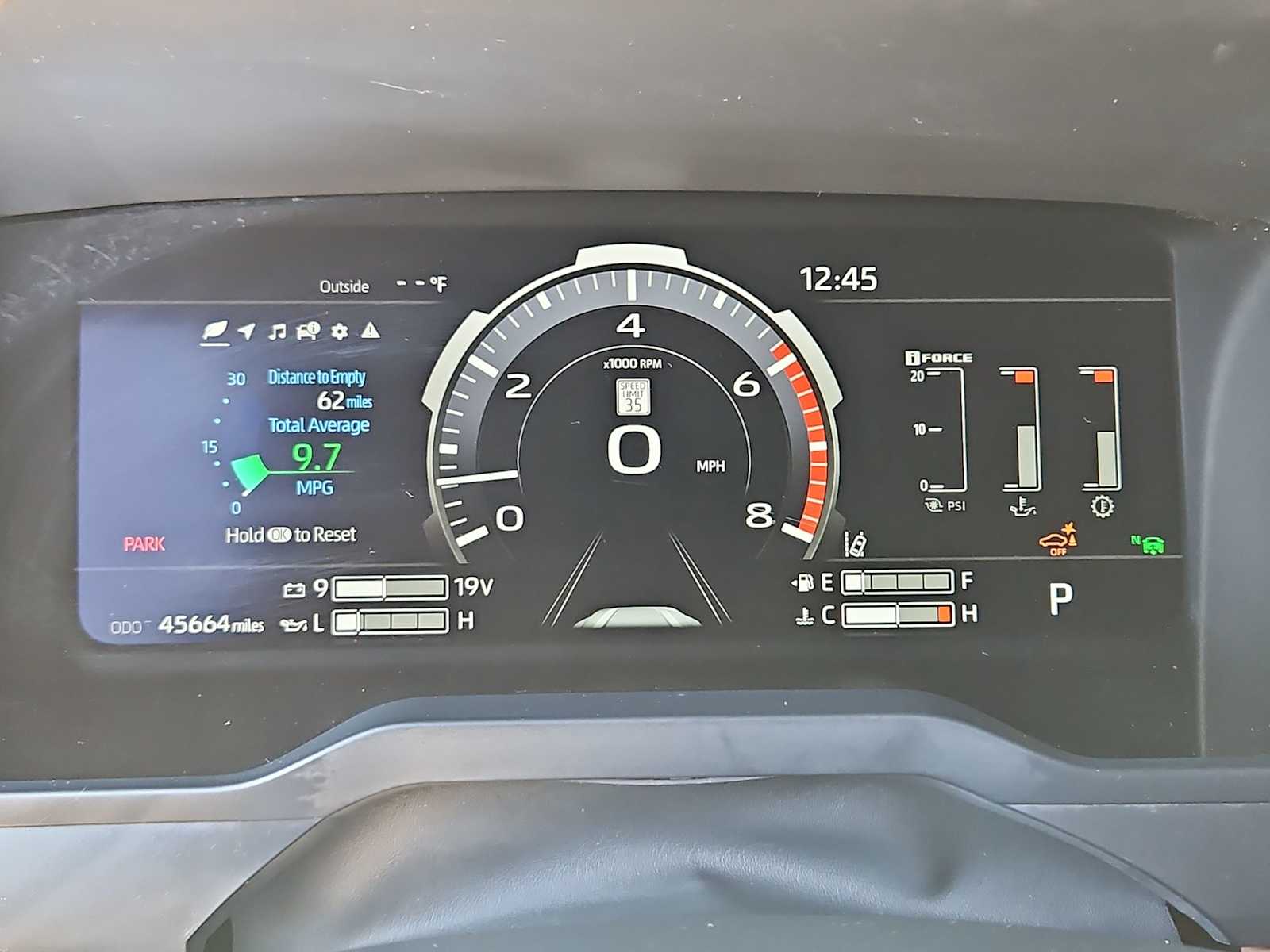 Thumbnail: 2022 Toyota Tundra - 29