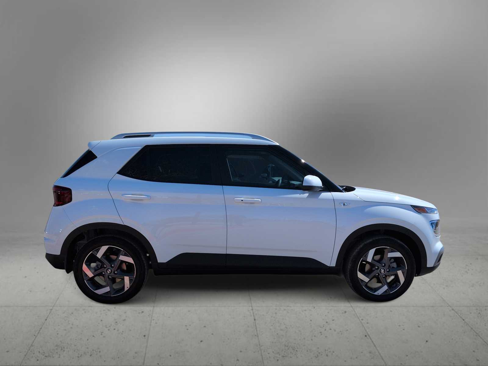 Thumbnail: 2026 Hyundai Venue - 9