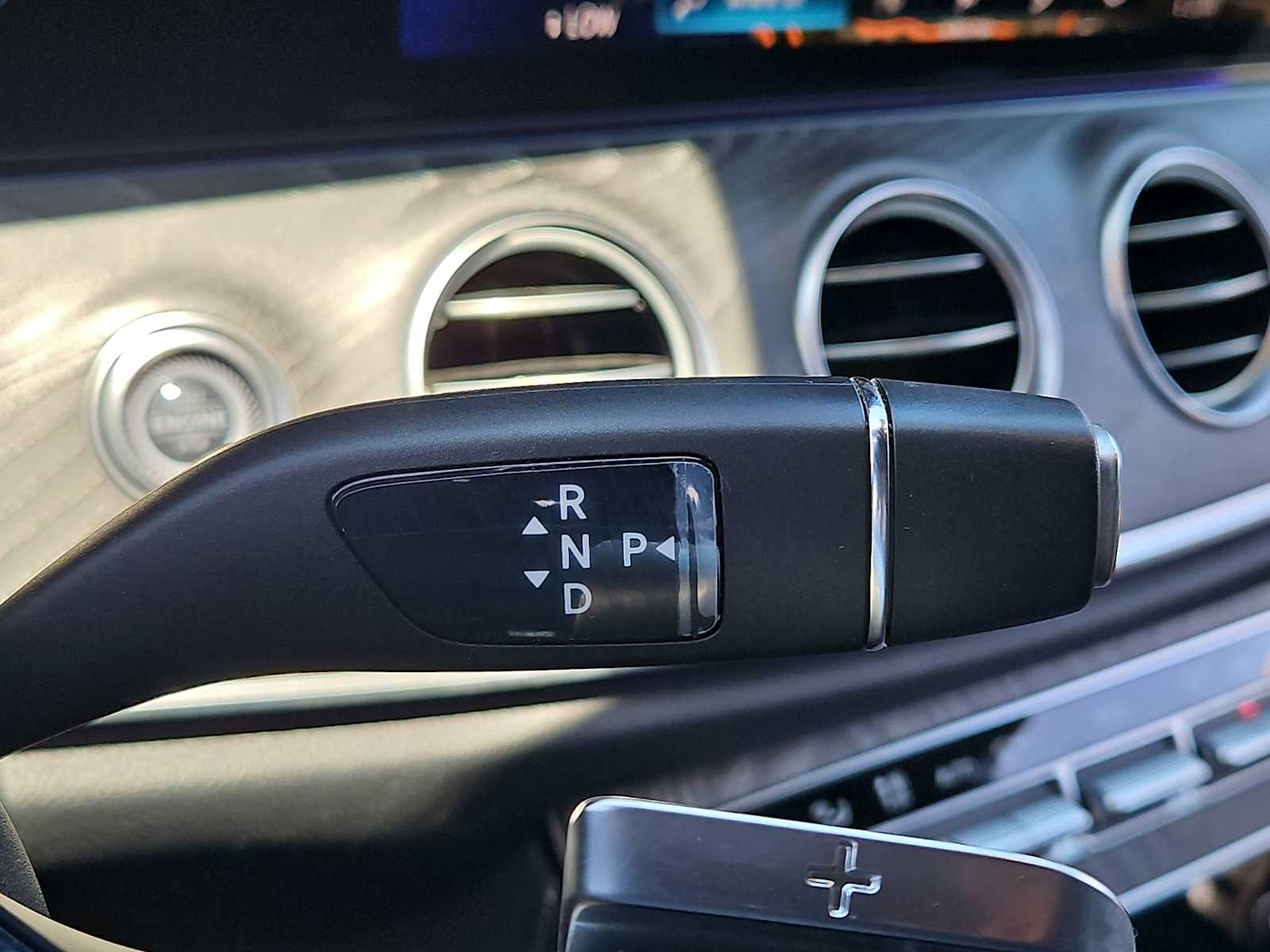 Thumbnail: 2021 Mercedes-Benz E-Class - 31