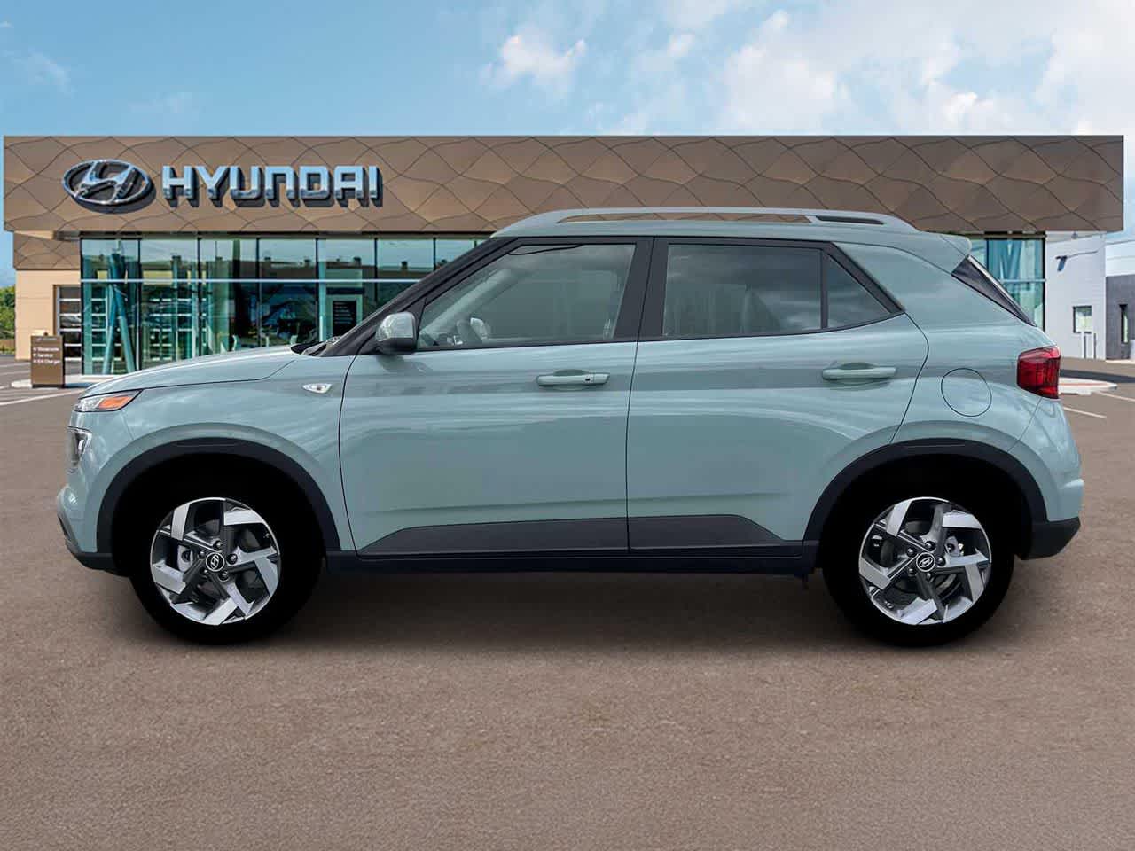 Thumbnail: 2025 Hyundai Venue - 5