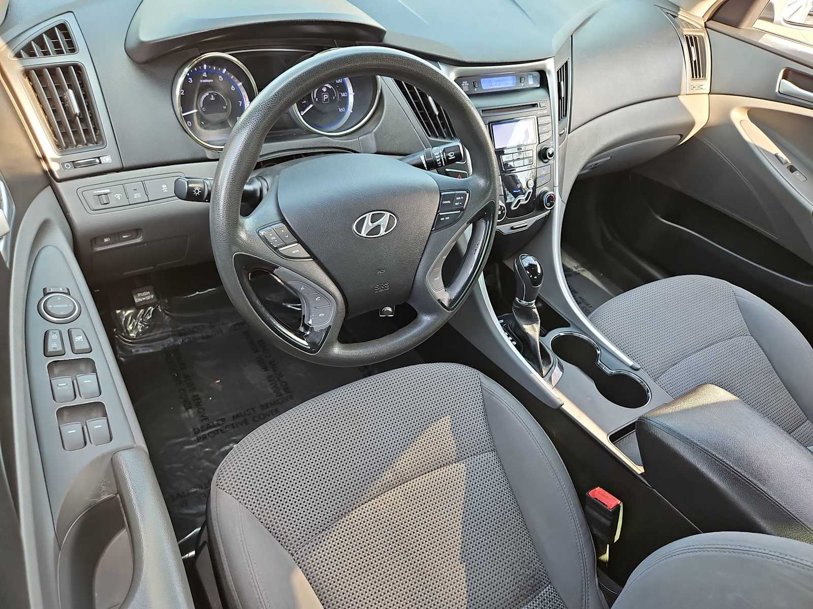 Thumbnail: 2013 Hyundai Sonata - 9