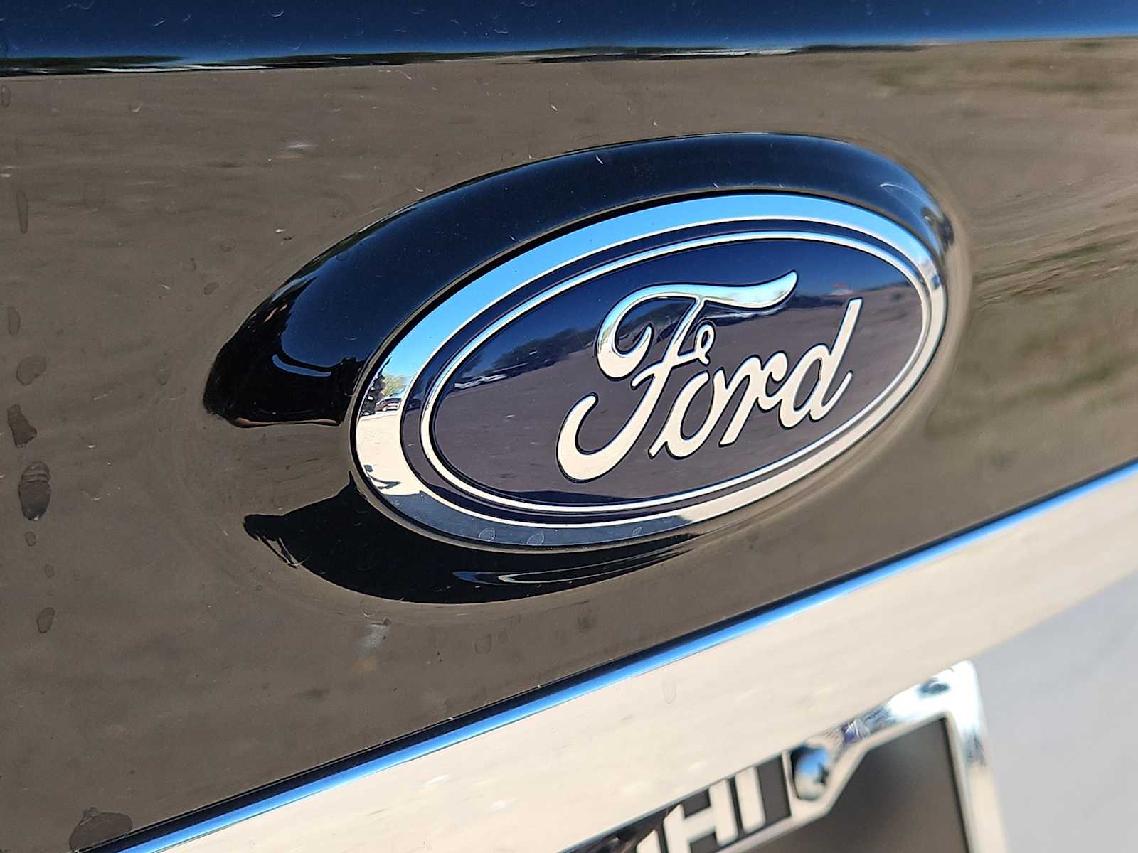 Thumbnail: 2019 Ford Edge - 11