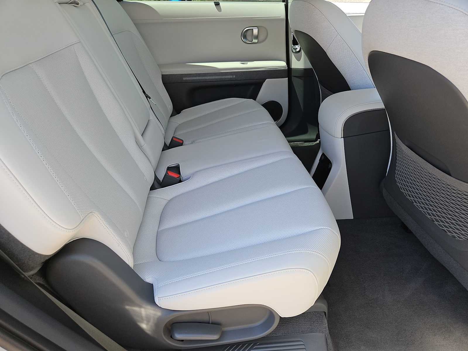 Thumbnail: 2023 Hyundai Ioniq 5 - 19