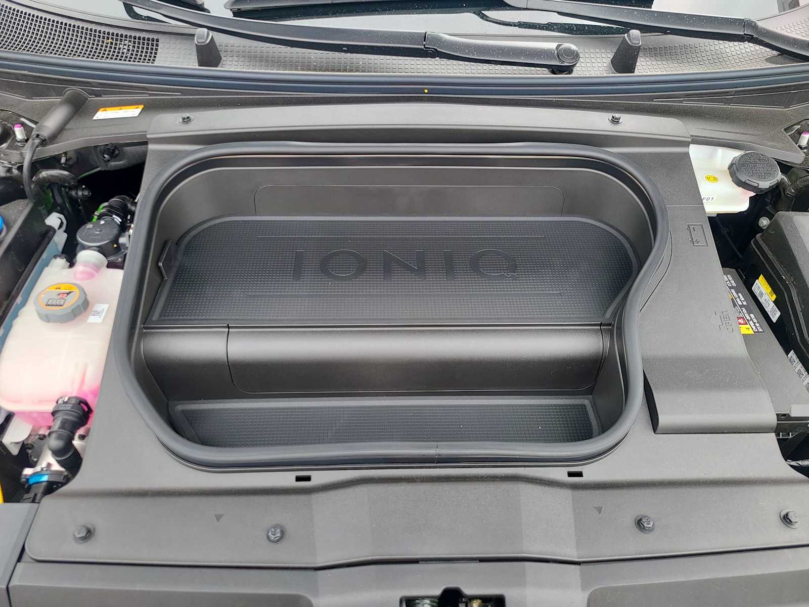 Thumbnail: 2023 Hyundai Ioniq 6 - 16