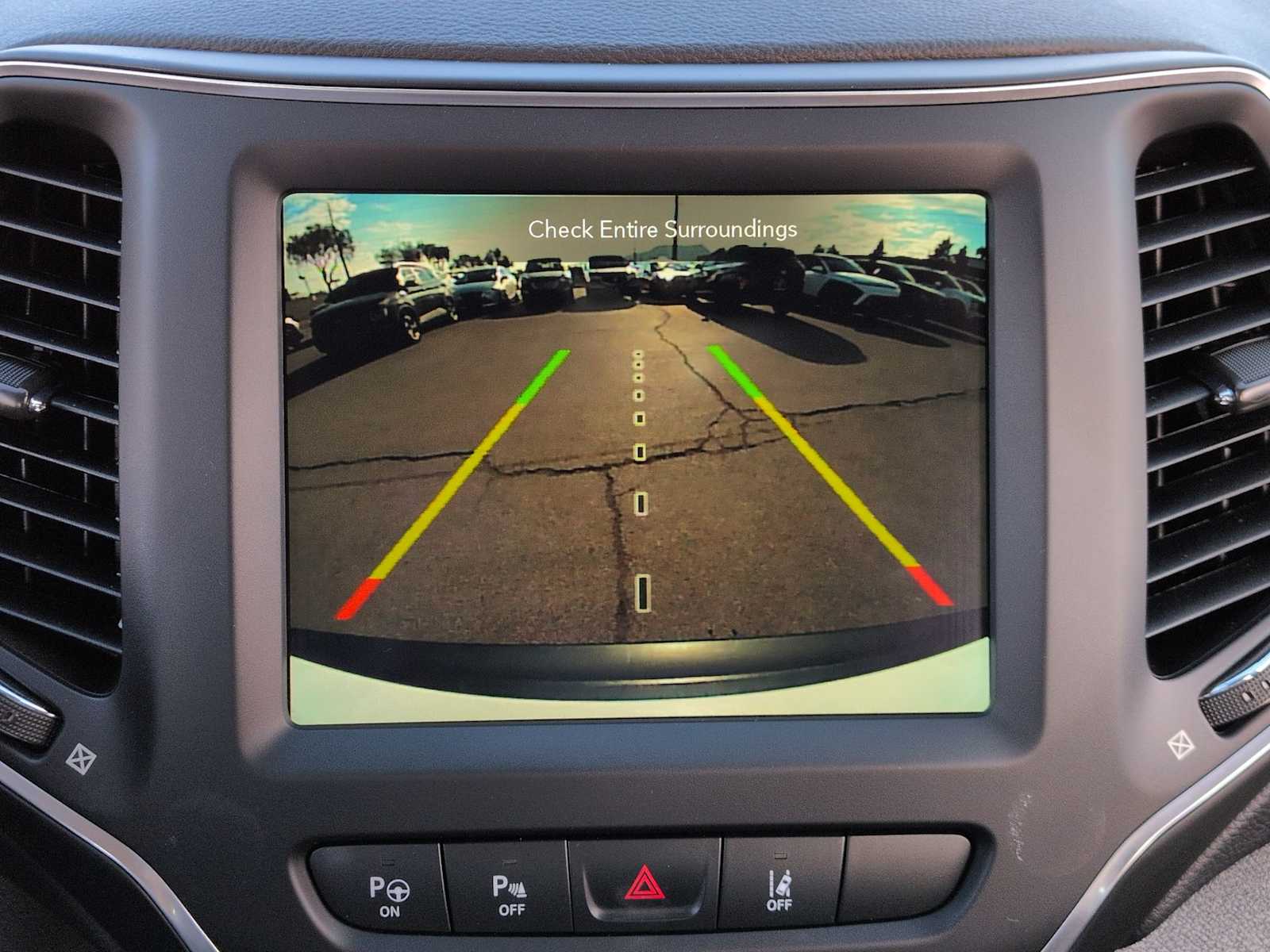 Thumbnail: 2023 Jeep Cherokee - 30