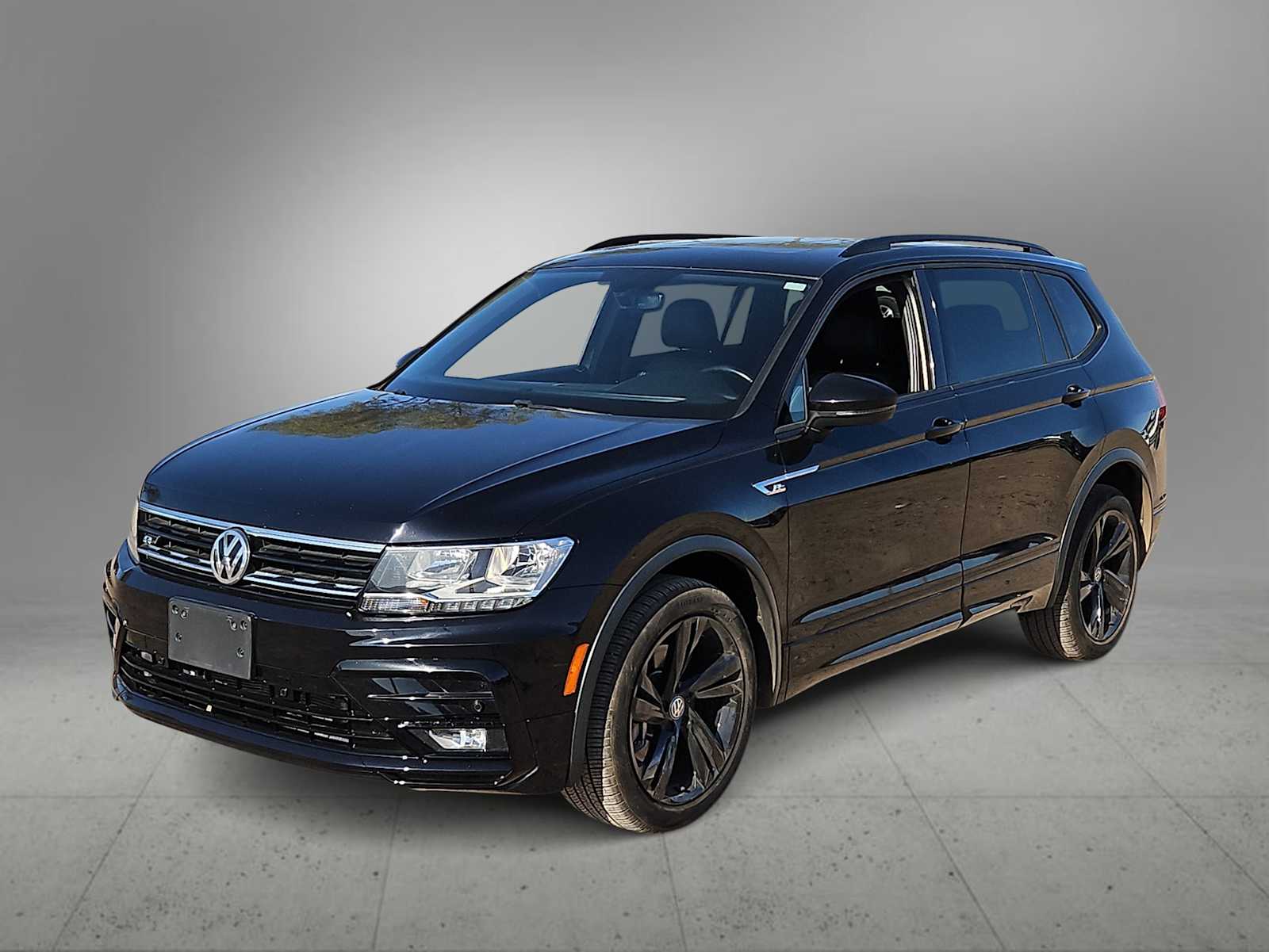 Thumbnail: 2021 Volkswagen Tiguan - 4