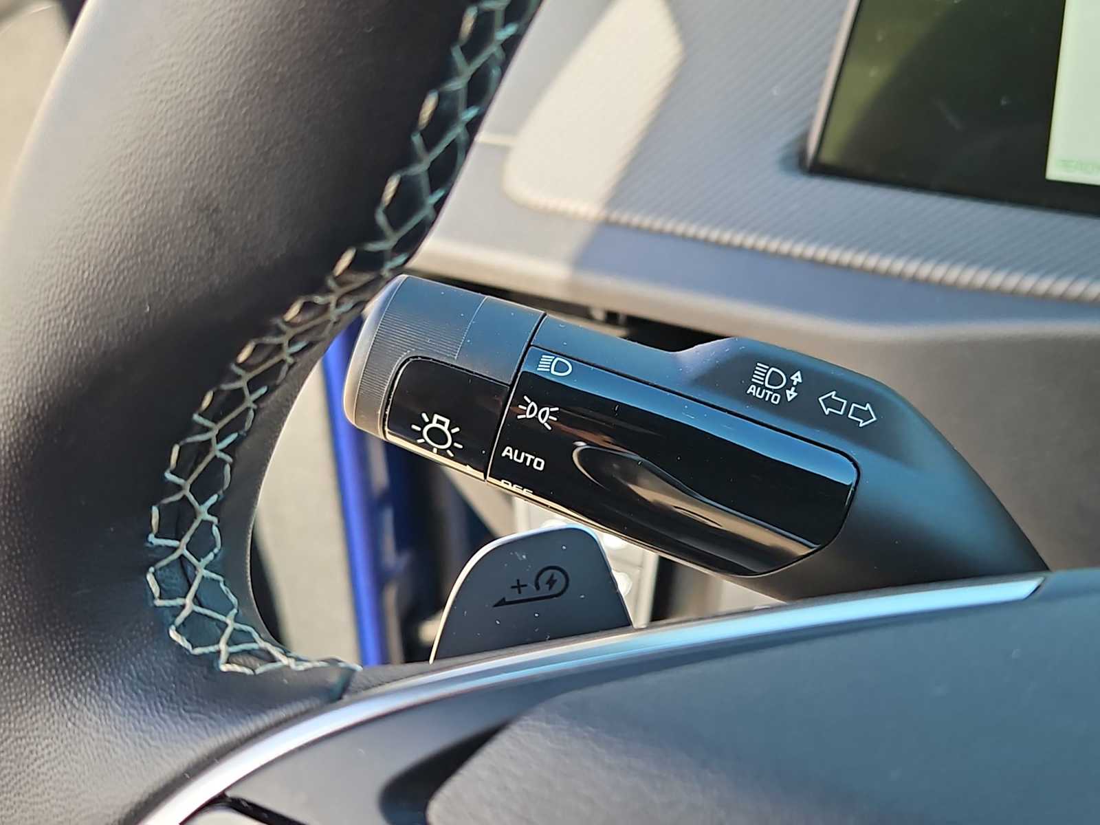 Thumbnail: 2022 Kia EV6 - 26