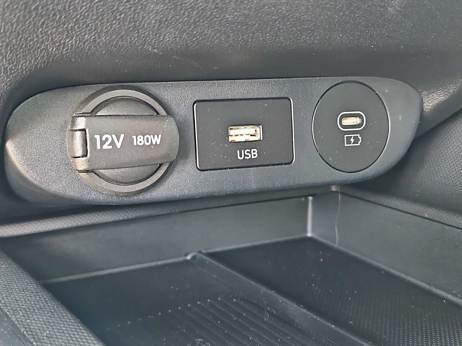 Thumbnail: 2025 Hyundai Elantra - 31