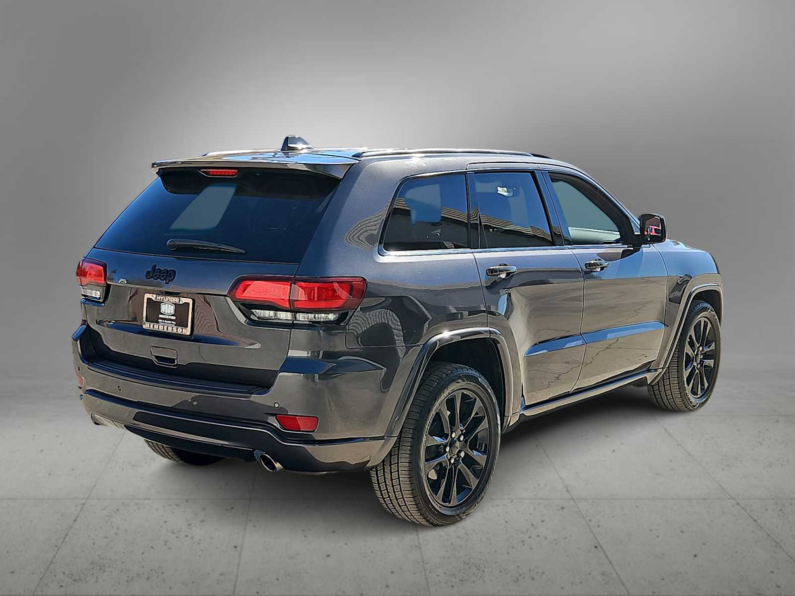 Thumbnail: 2018 Jeep Grand Cherokee - 8