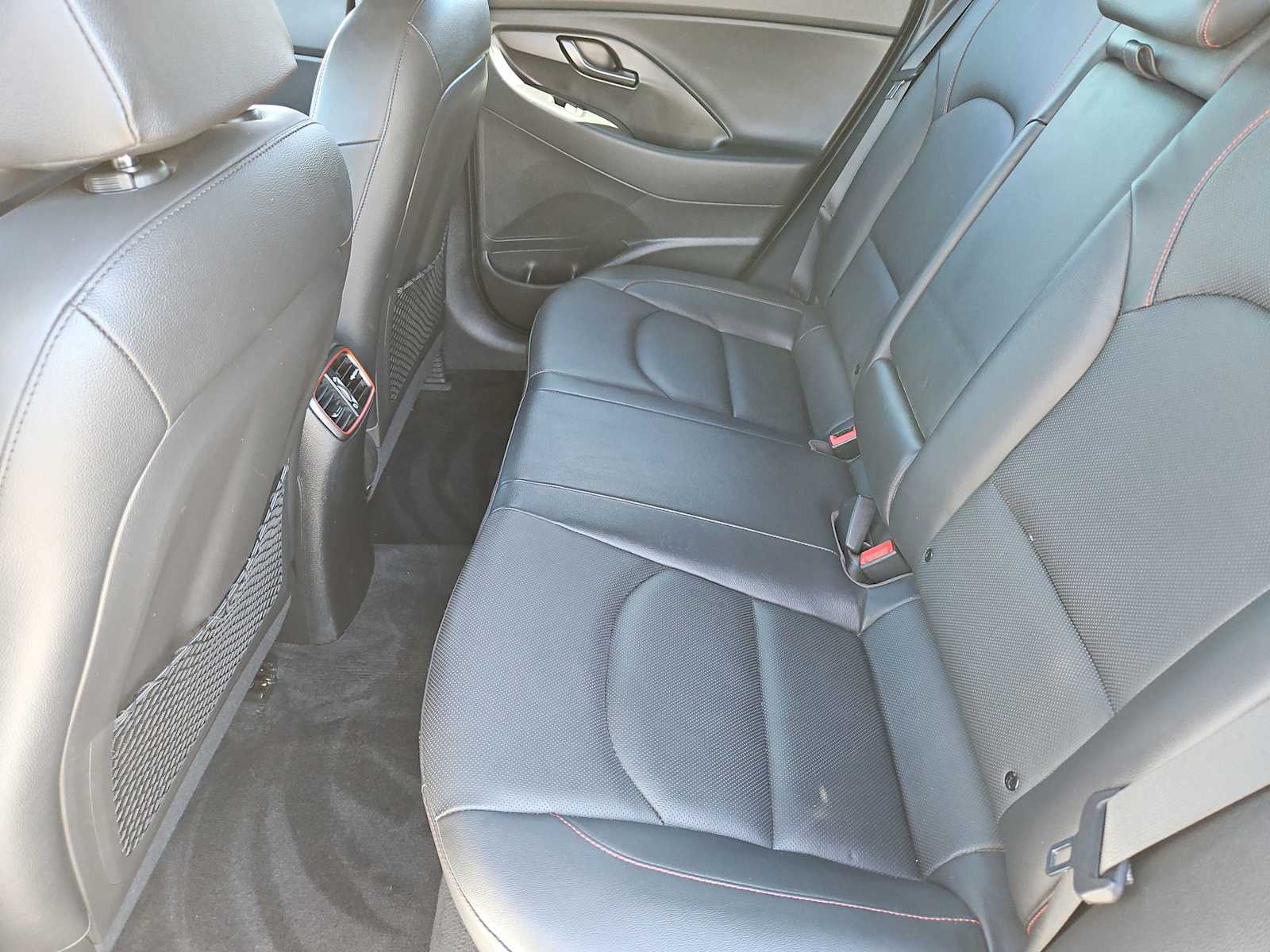 Thumbnail: 2020 Hyundai Elantra - 17