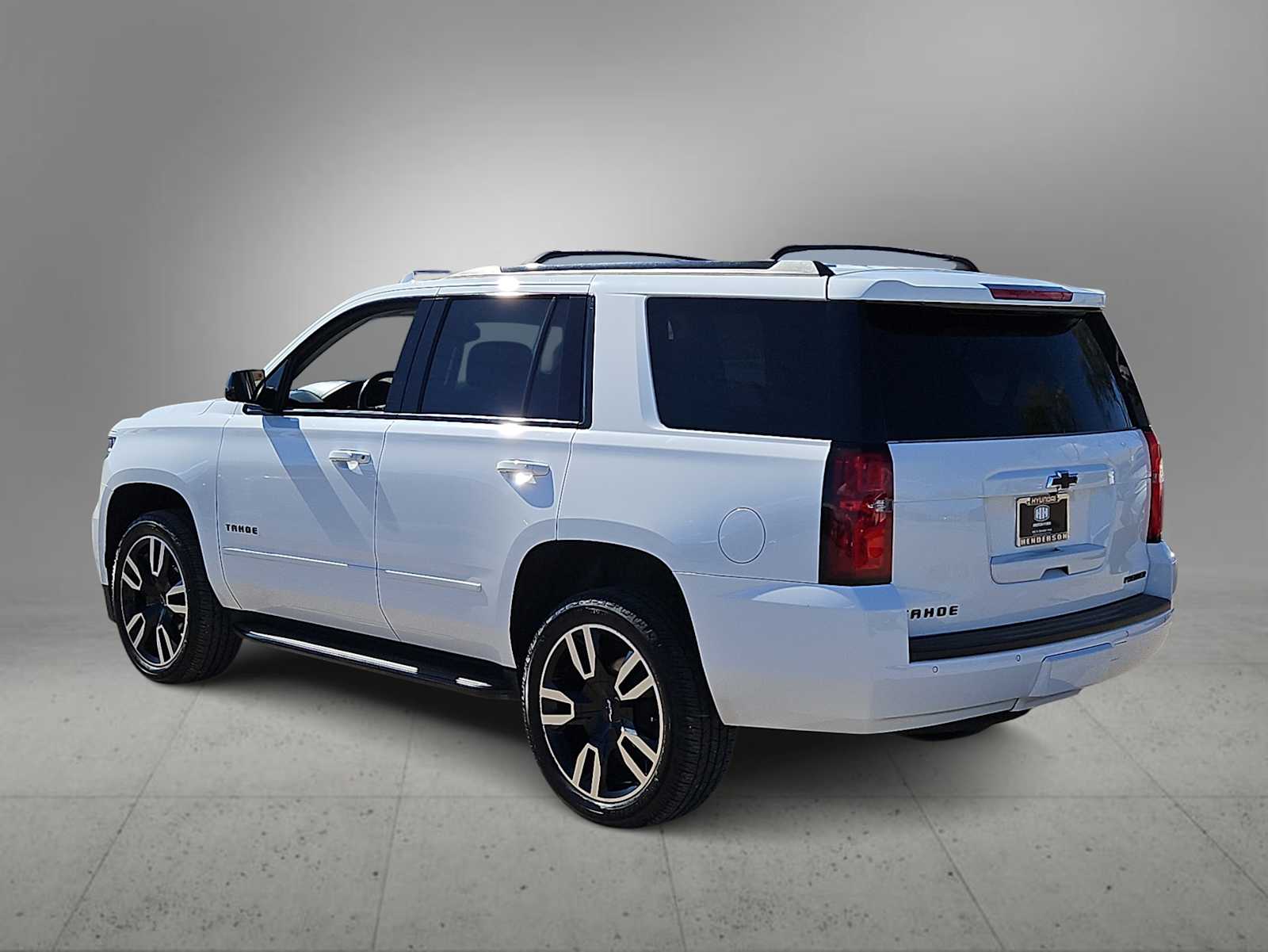 Thumbnail: 2019 Chevrolet Tahoe - 6